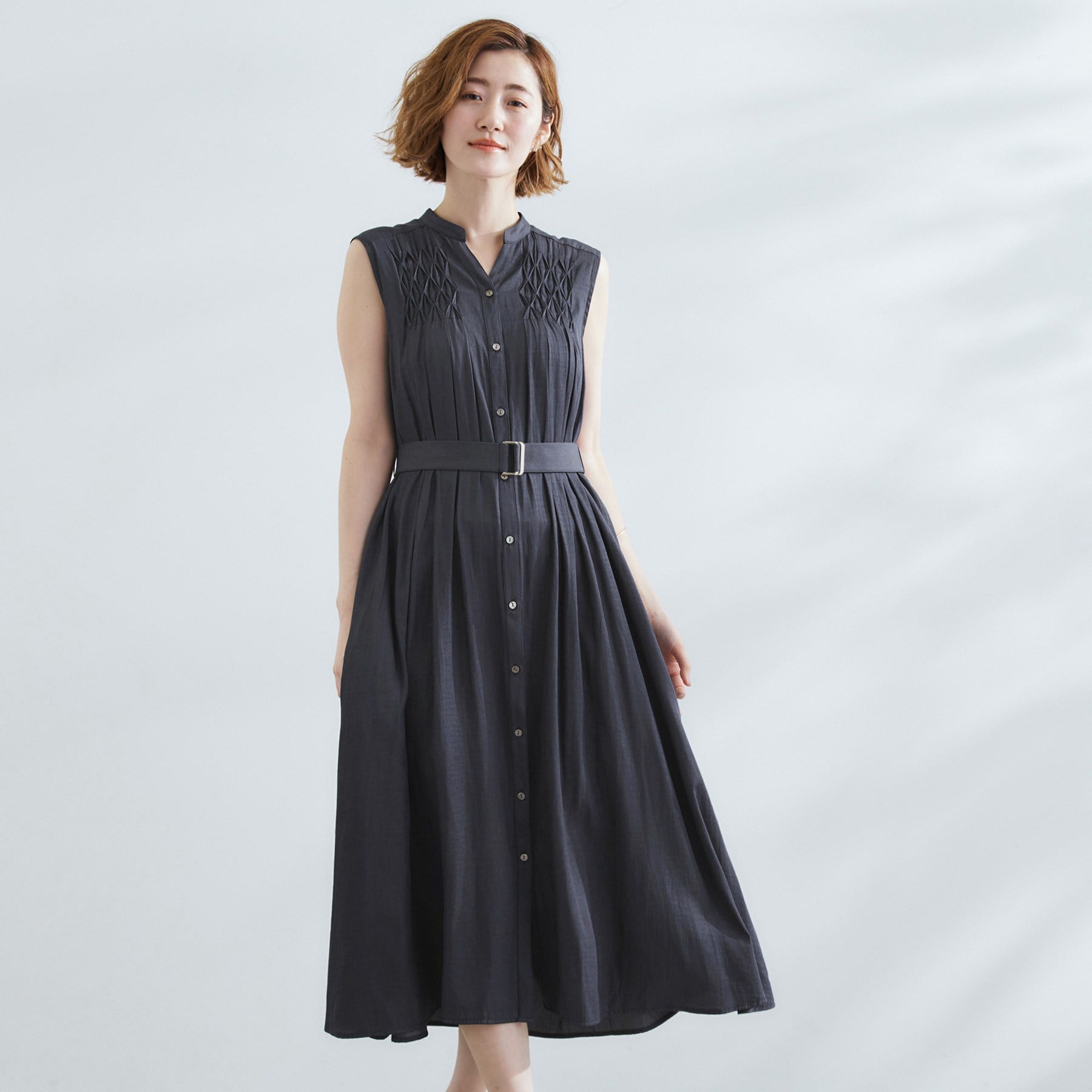 グローブ grove シャンブレースモッキングワンピース （ネイビー(094)） ネイビー(094)