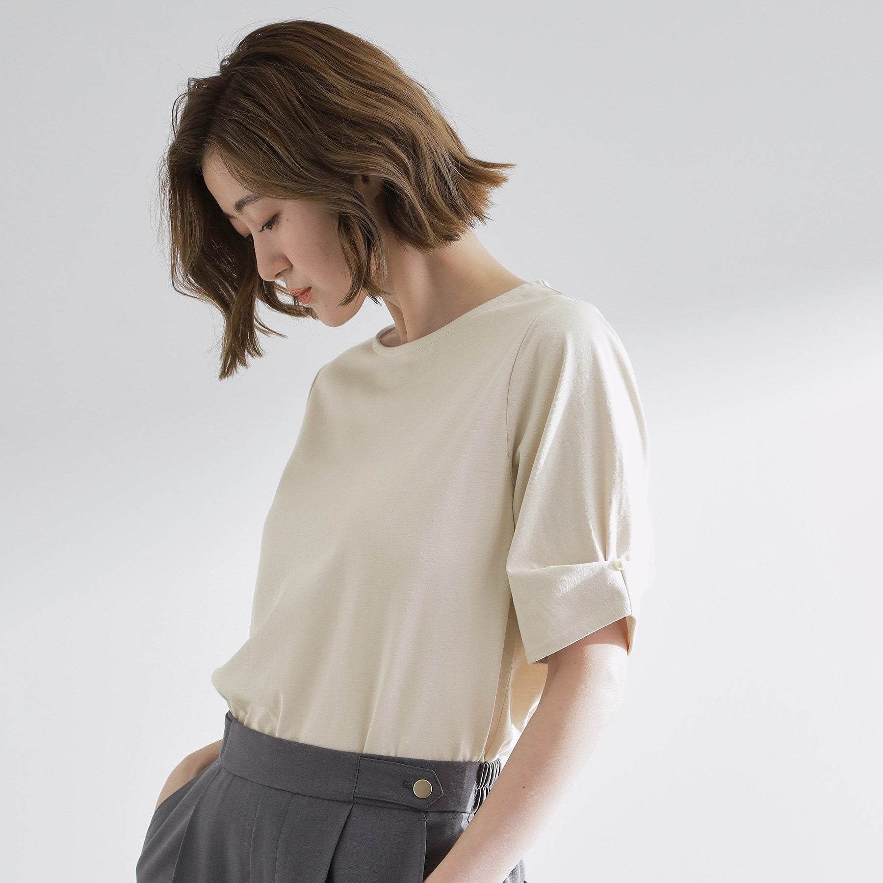 グローブ grove 袖口パール調タックプルオーバー （グレージュ(050)） グレージュ(050)