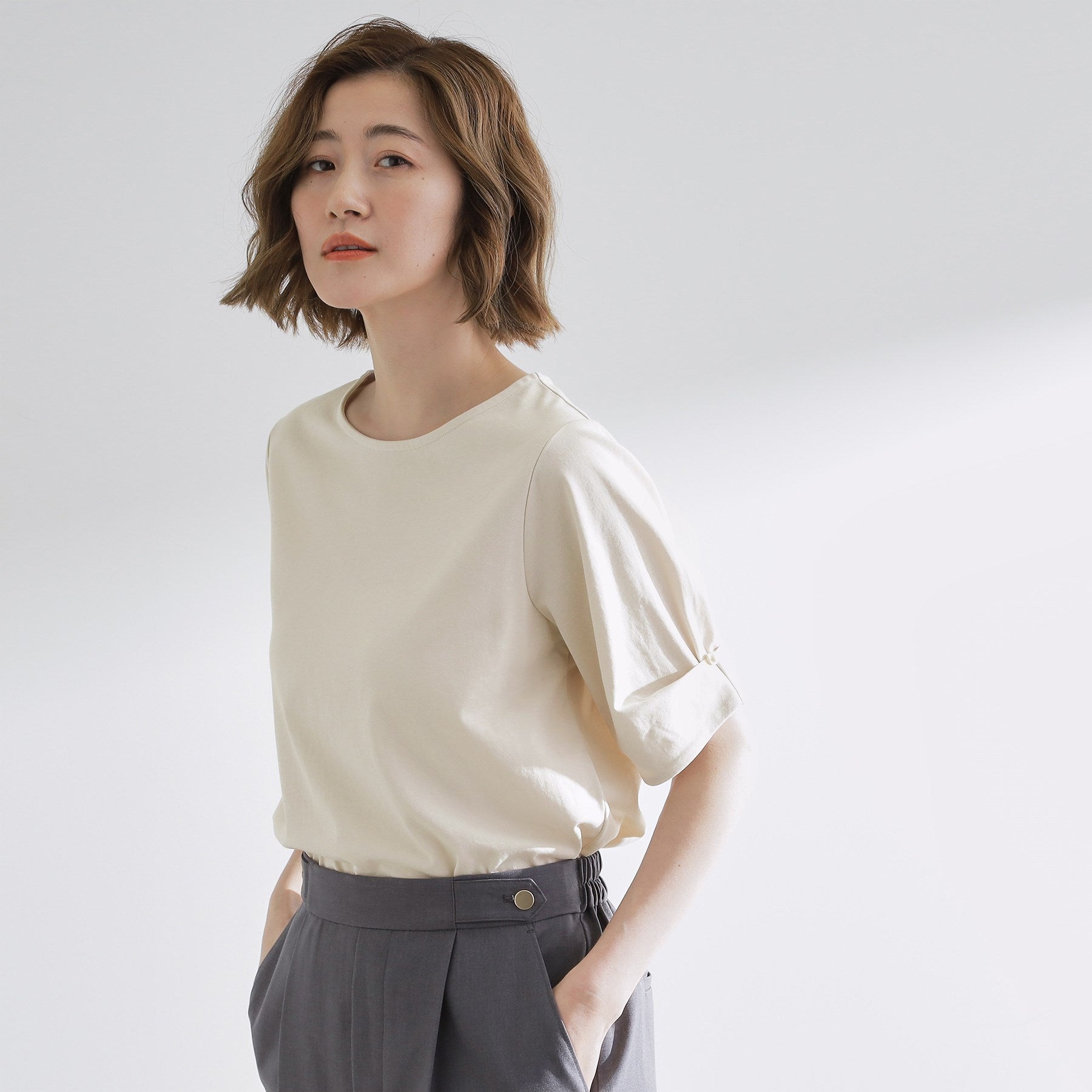 グローブ grove 袖口パール調タックプルオーバー （グレージュ(050)） グレージュ(050)