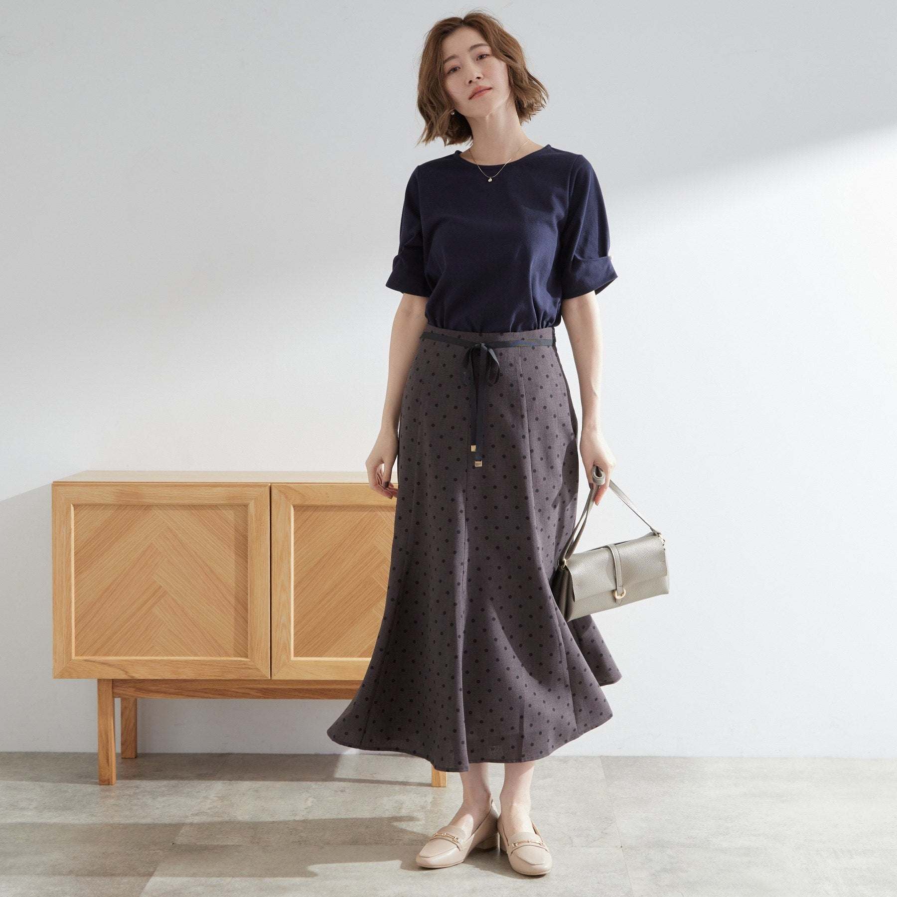 グローブ grove 袖口パール調タックプルオーバー （グレージュ(050)） グレージュ(050)