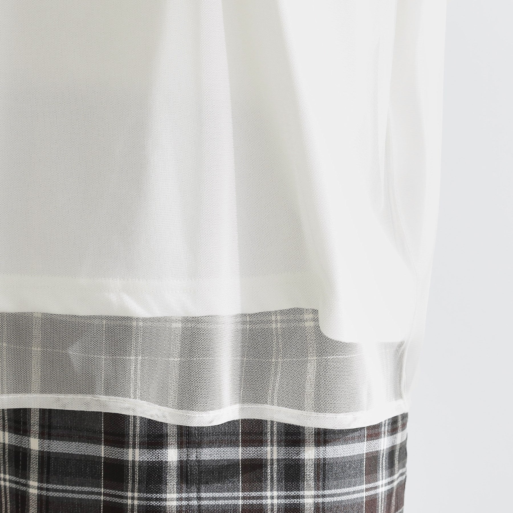 グローブ grove チュールレイヤードTシャツ （ブラック(019)） ブラック(019)