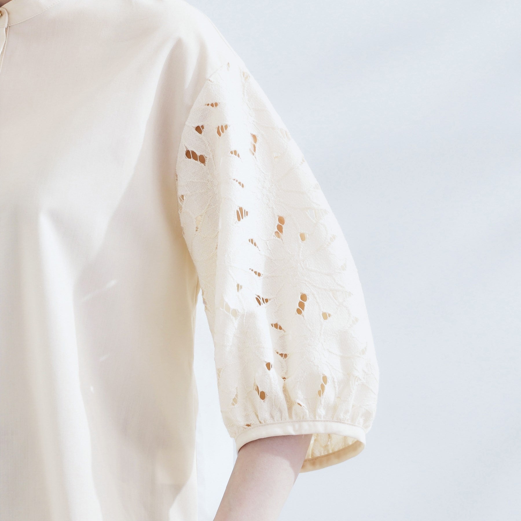 グローブ grove エシカル袖刺繍ブラウス （アイボリー(004)） アイボリー(004)
