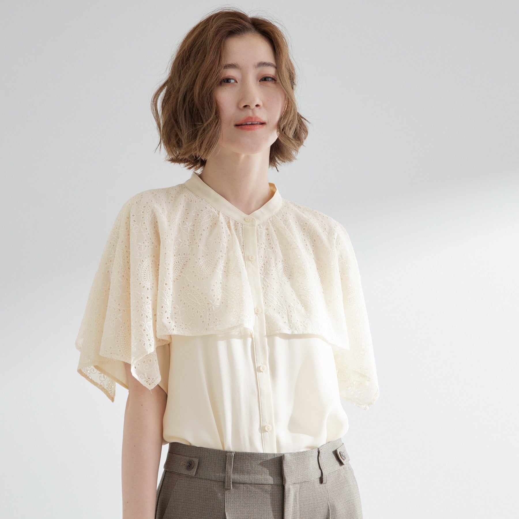 グローブ grove ペイズリー刺繍ケープブラウス （アイボリー(004)） アイボリー(004)