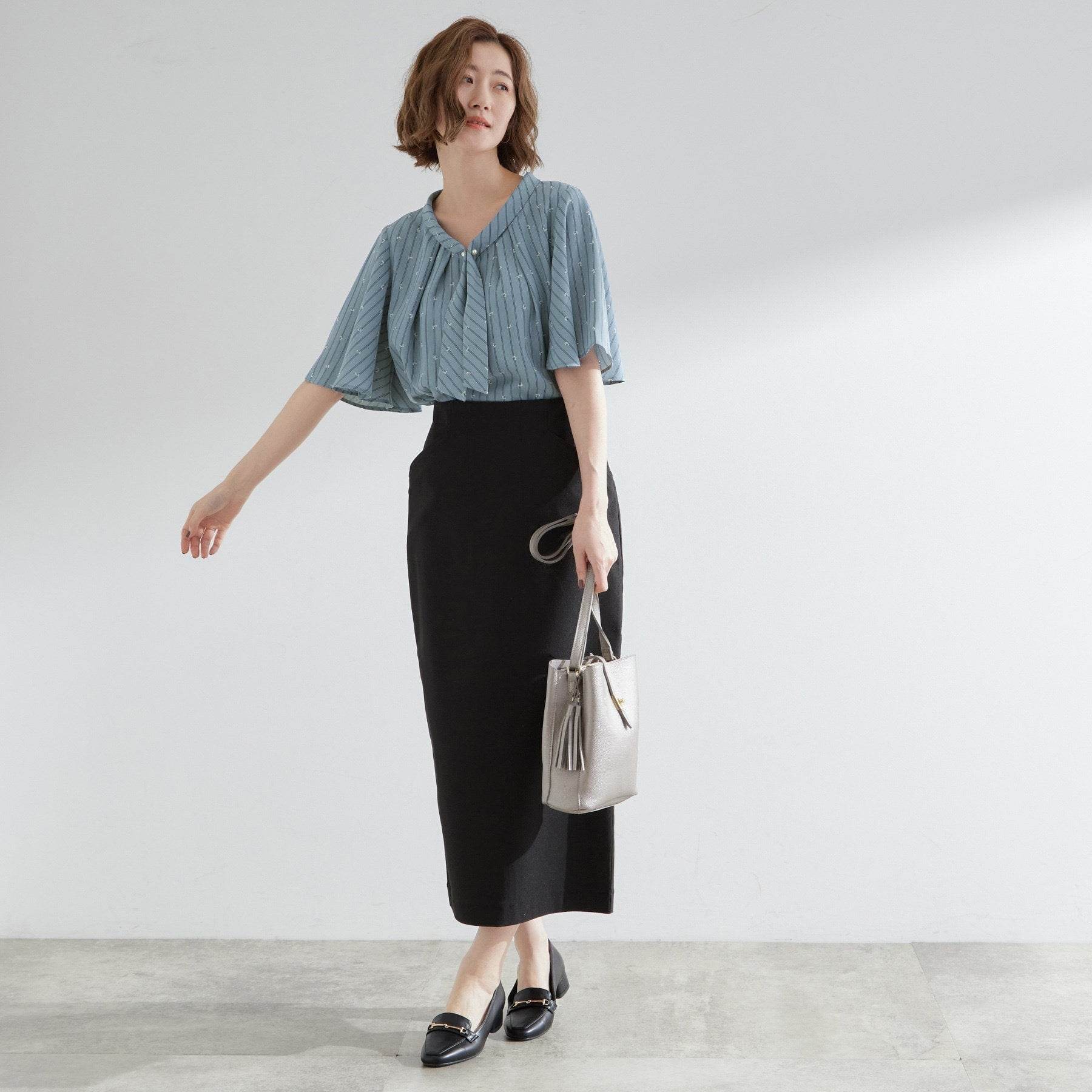 グローブ grove パール調ピン付ボウタイブラウス （スミクロ(018)） スミクロ(018)