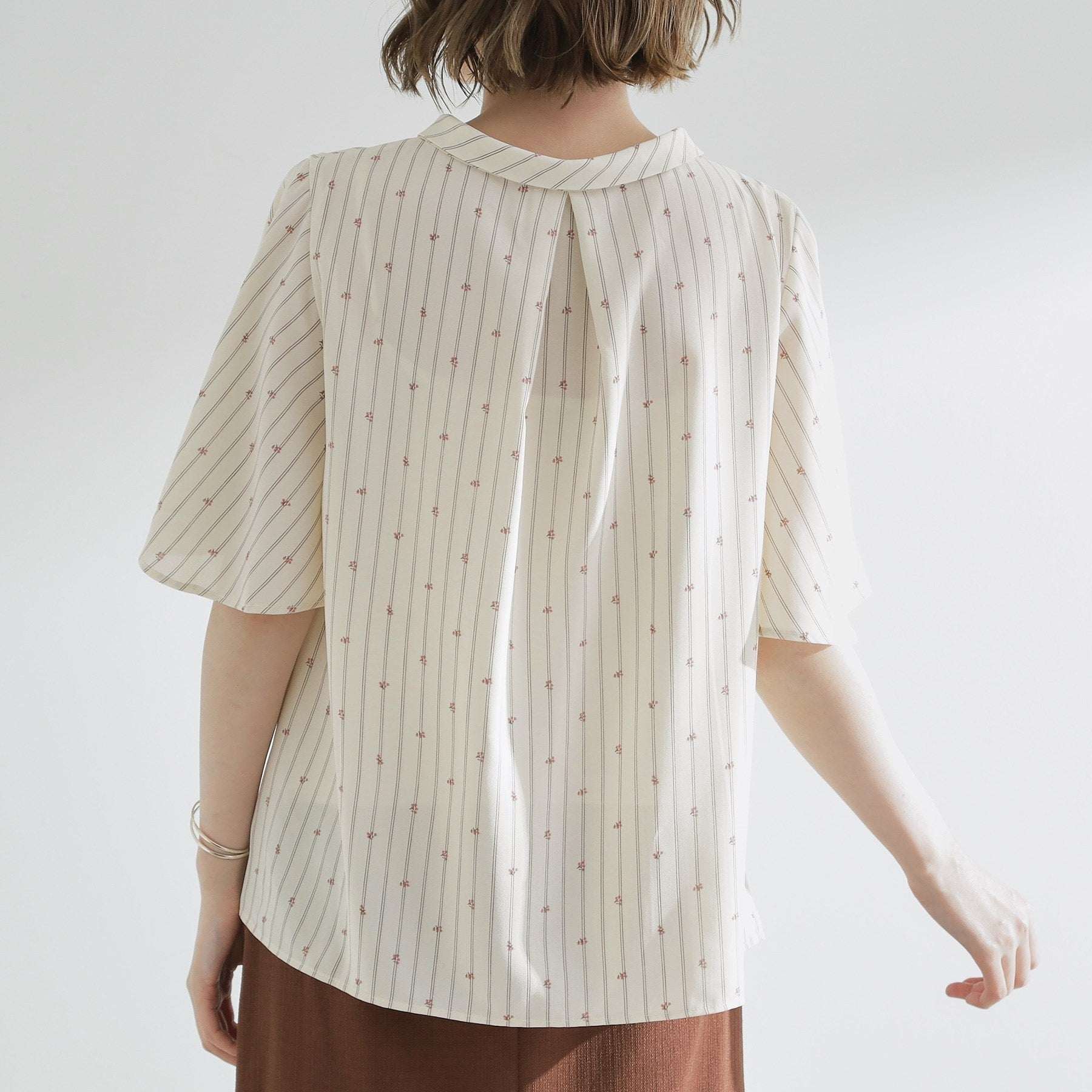 グローブ grove パール調ピン付ボウタイブラウス （スミクロ(018)） スミクロ(018)