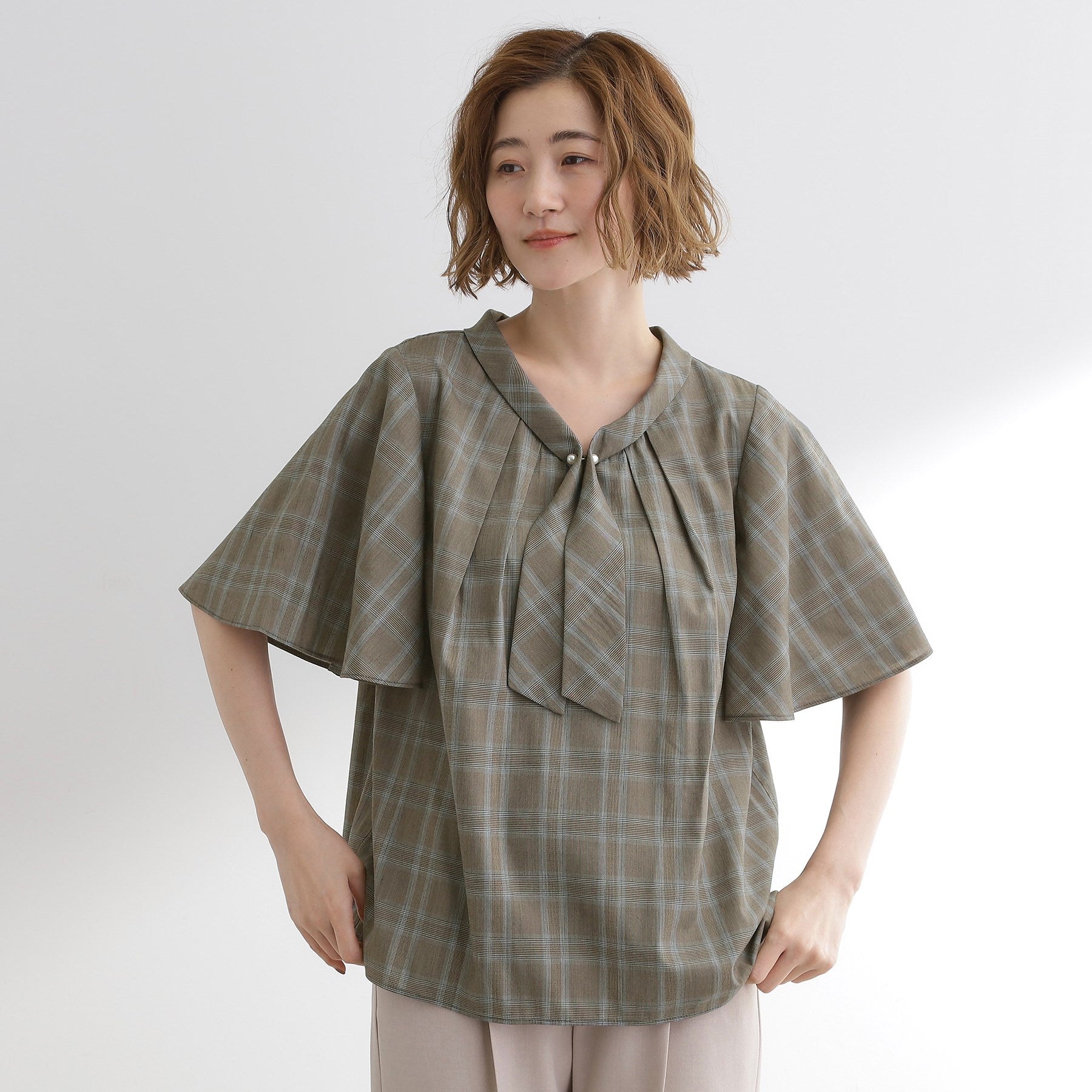 グローブ grove パール調ピン付ボウタイブラウス （ブラック(219)） ブラック(219)