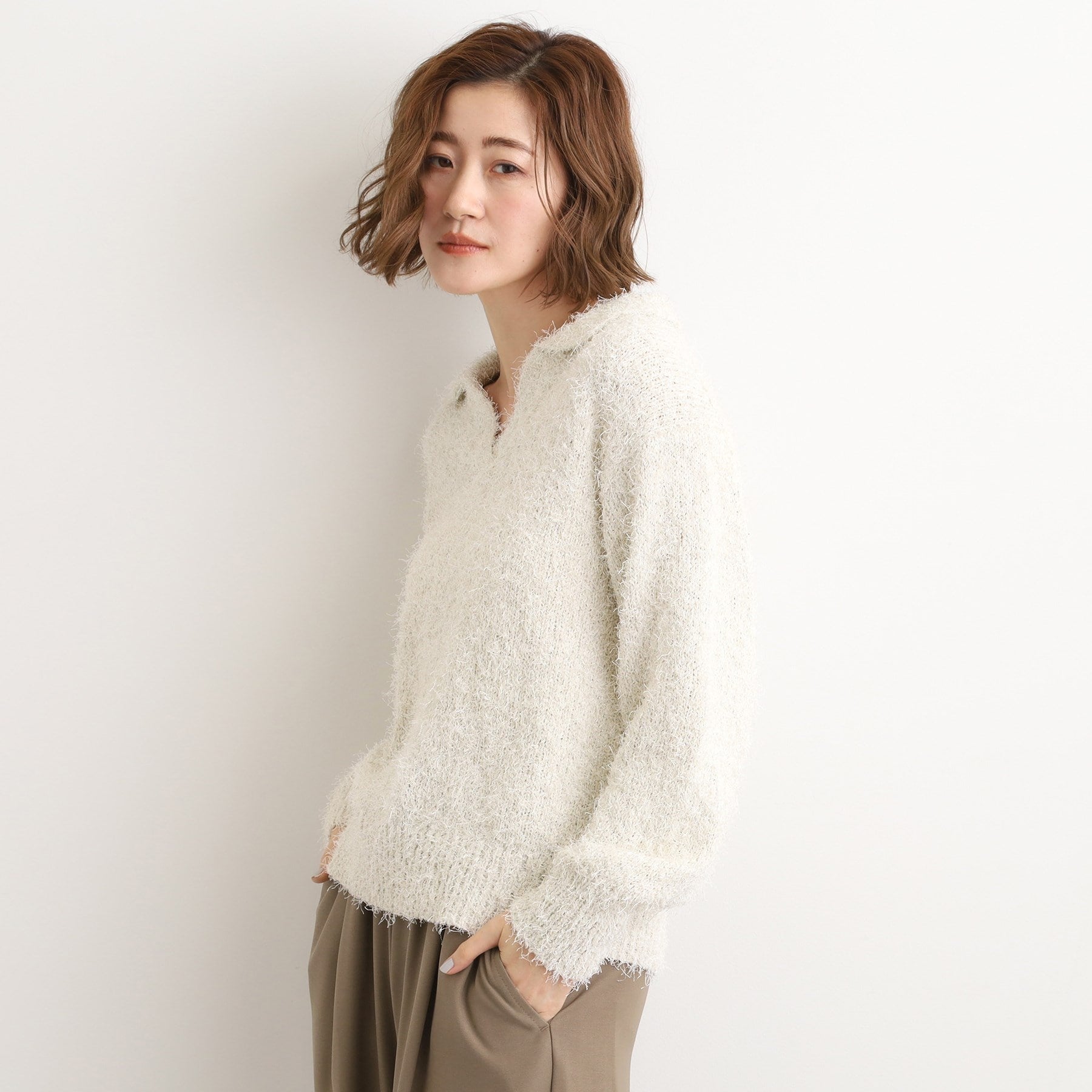 グローブ grove ラメフェザーヤーン オープンカラーニット （オフホワイト(003)） オフホワイト(003)