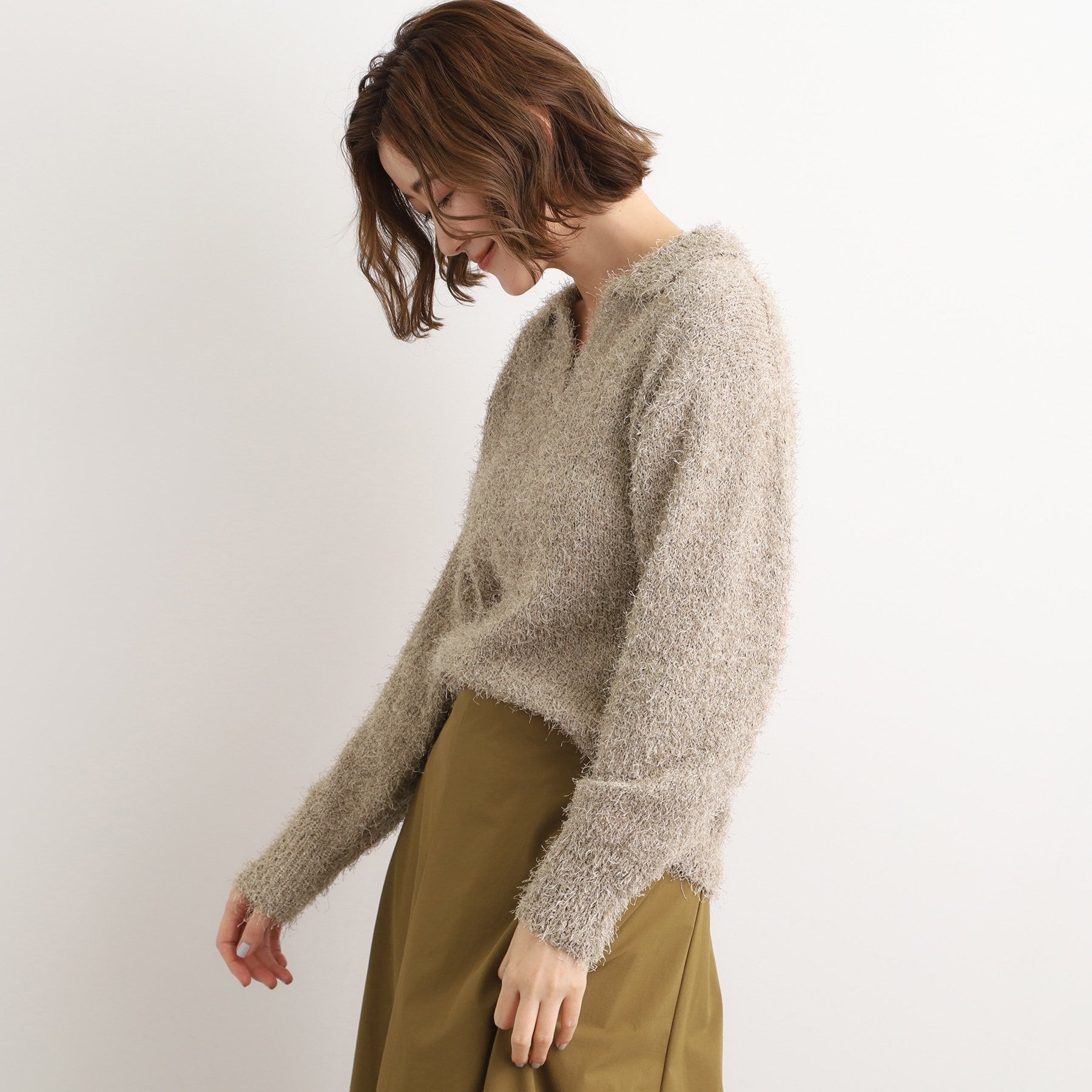 グローブ grove ラメフェザーヤーン オープンカラーニット （オフホワイト(003)） オフホワイト(003)