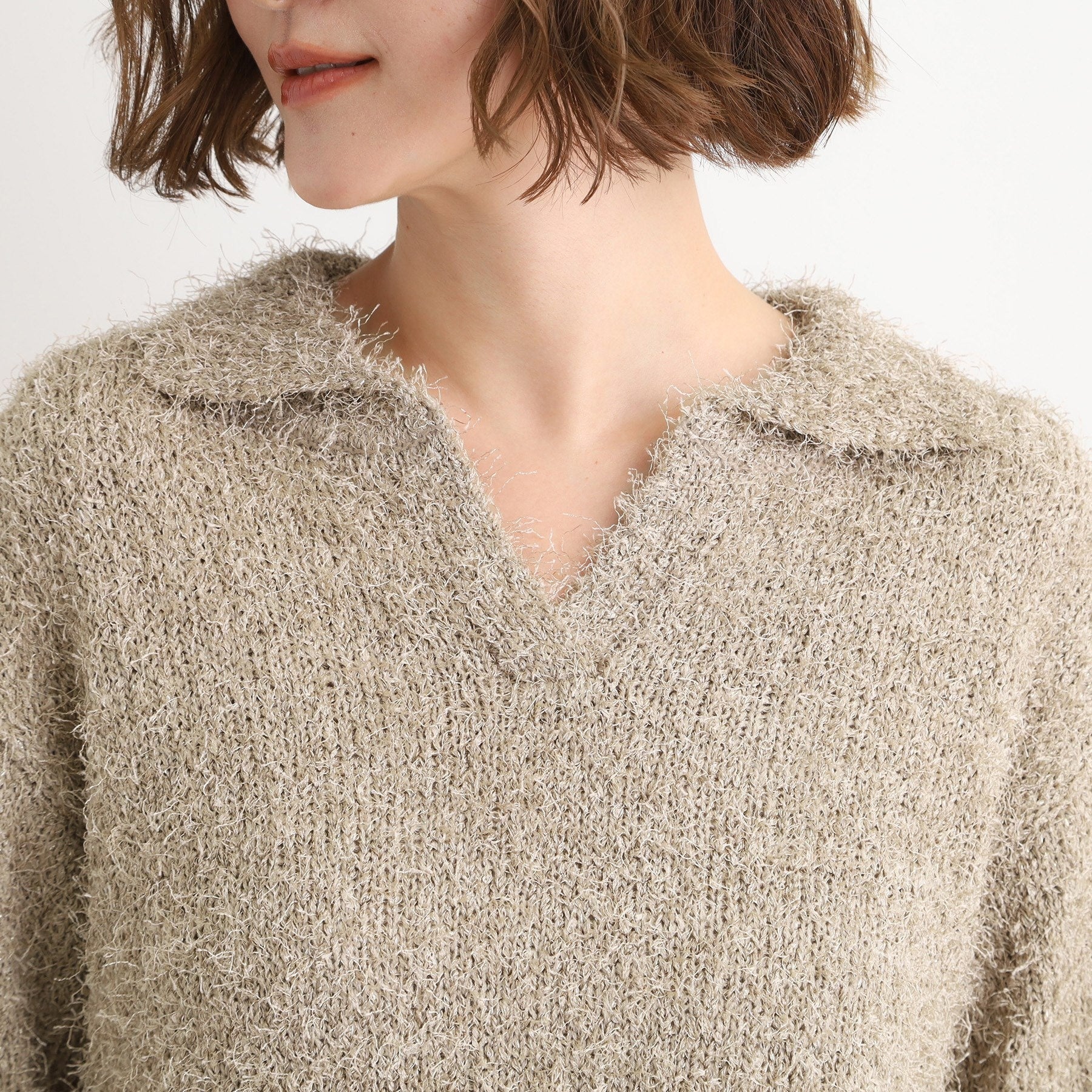 グローブ grove ラメフェザーヤーン オープンカラーニット （オフホワイト(003)） オフホワイト(003)