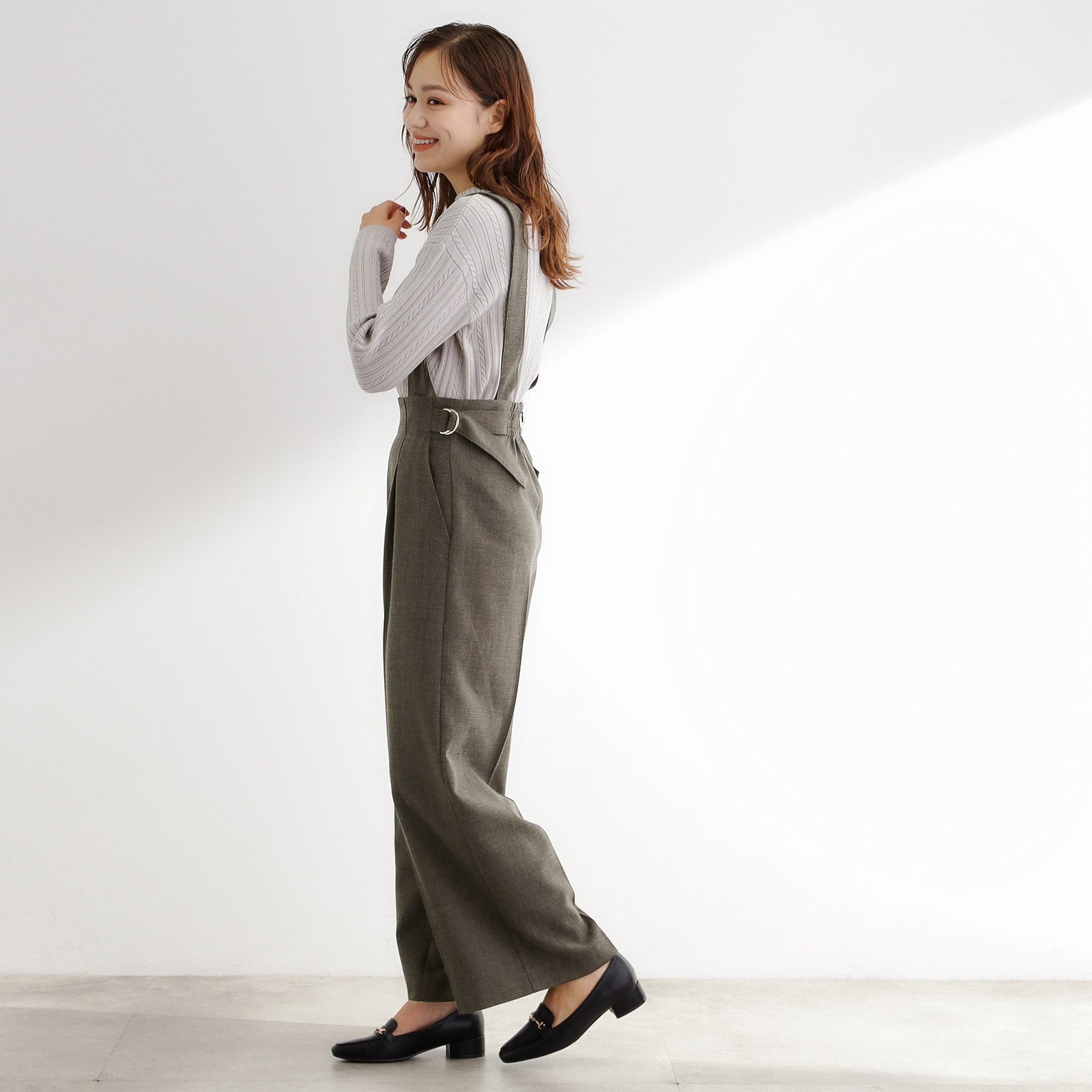 グローブ grove サス付きセンタープレスワイドパンツ （ブラウン(043)） ブラウン(043)