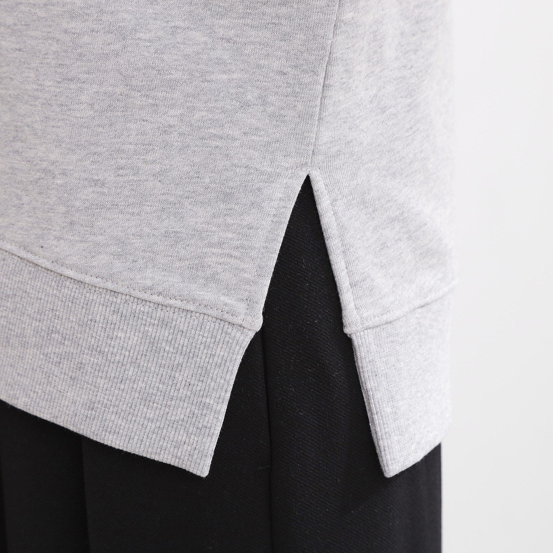 グローブ grove 刺繍ロゴ裏毛スウェットプルオーバー （グレー(012)） グレー(012)