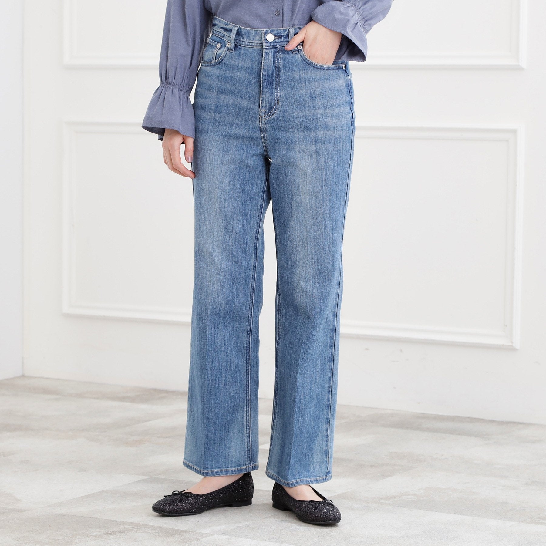 グローブ grove 美シルエットデニムソフトフレアーパンツ （オフホワイト(003)） オフホワイト(003)