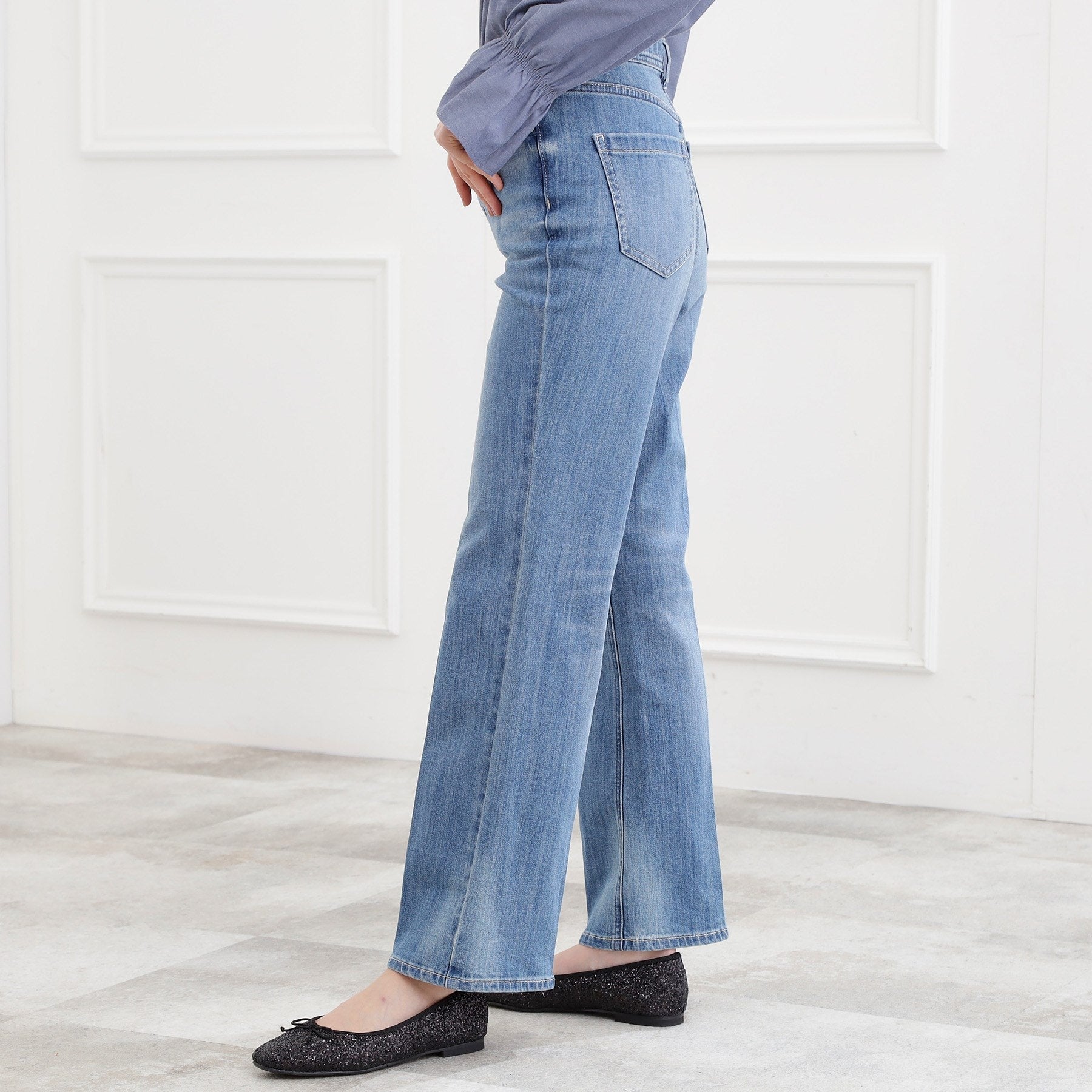 グローブ grove 美シルエットデニムソフトフレアーパンツ （オフホワイト(003)） オフホワイト(003)