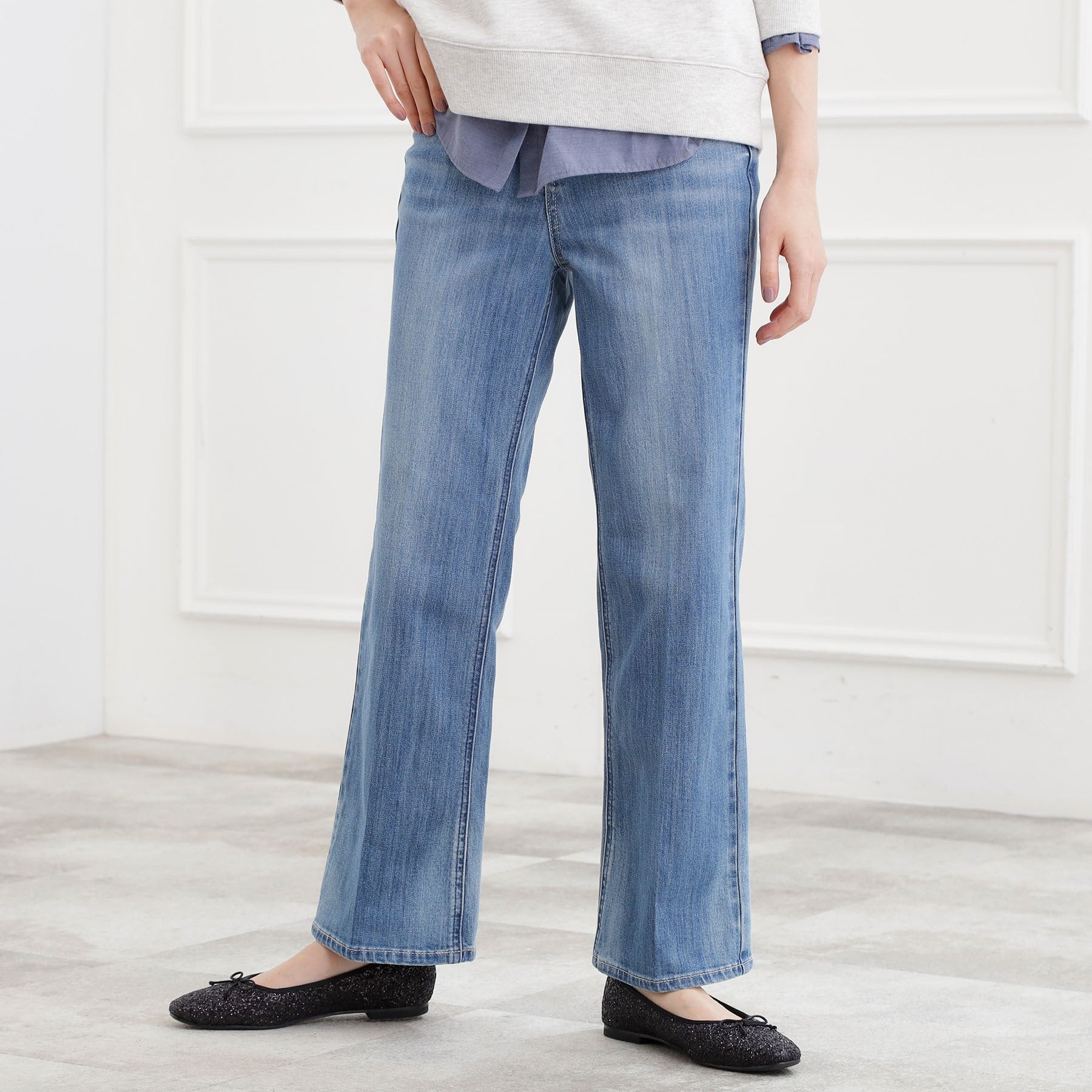 グローブ grove 美シルエットデニムソフトフレアーパンツ （ブルー(092)） ブルー(092)