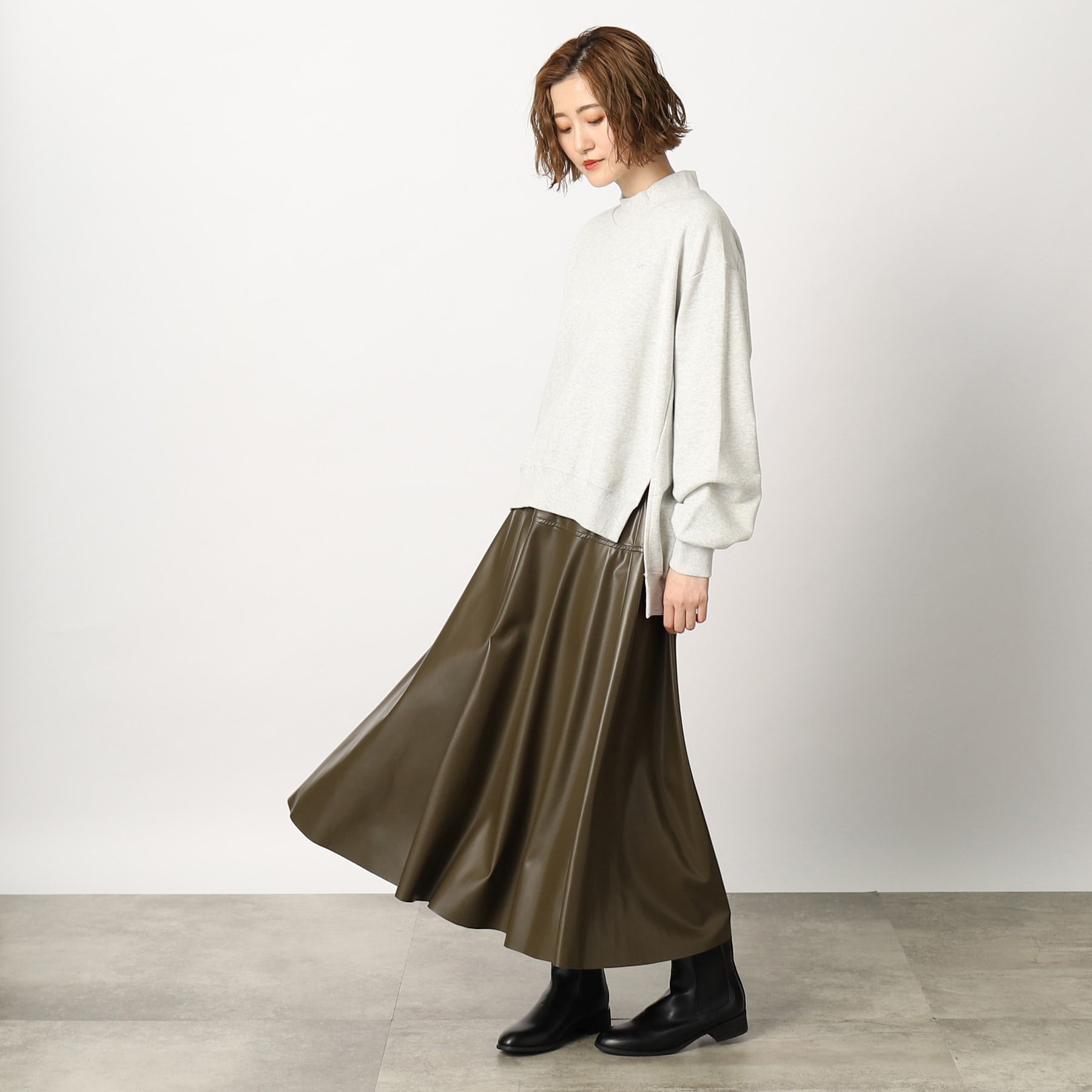 グローブ grove Lee モックネックスウェット