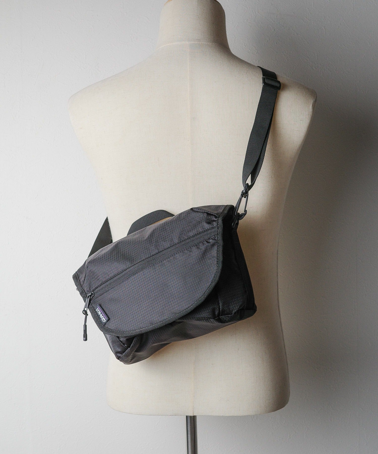 グラミチ GRAMICCI MULTI SIDE BAG （ブラック） ブラック