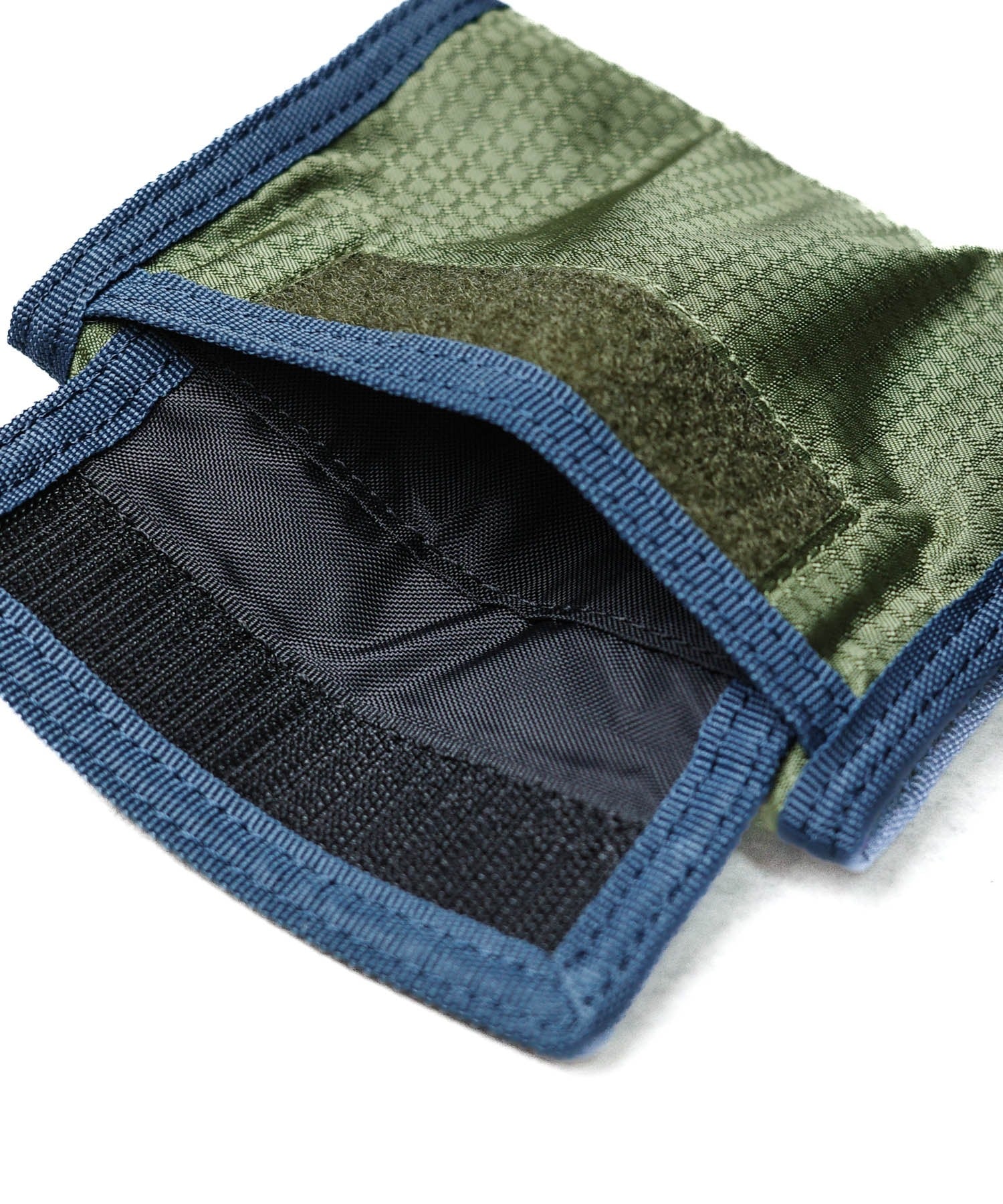 グラミチ GRAMICCI VELCRO WALLET （オリーブ） オリーブ