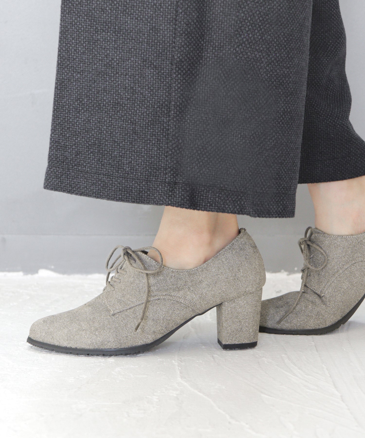 grandfleur grandfleur lightweight lace-up booties with rubber slit