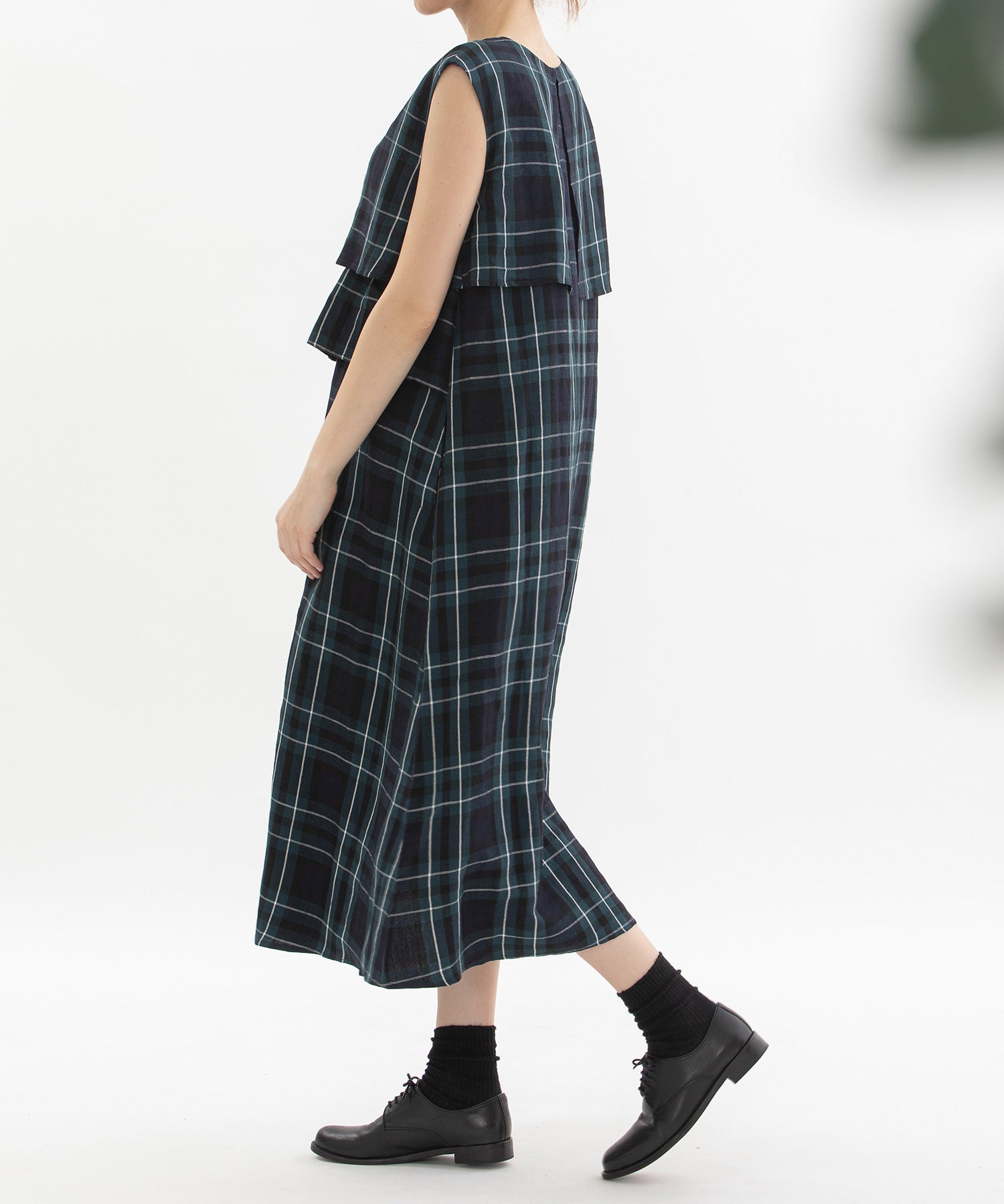 ノップドゥノッド nop de nod リネンレーヨンラッフル2wayノースリーブワンピース （ネイビー） ネイビー