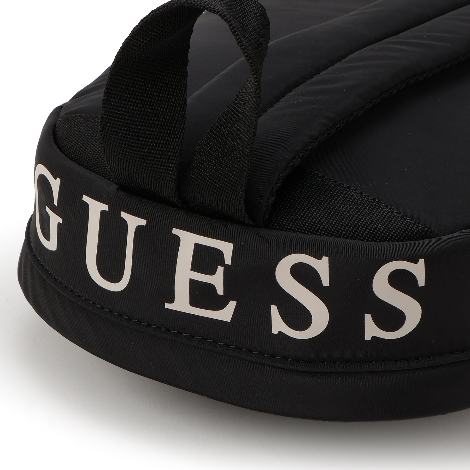 ゲス GUESS AREN Sling Backpack （BLA） BLA