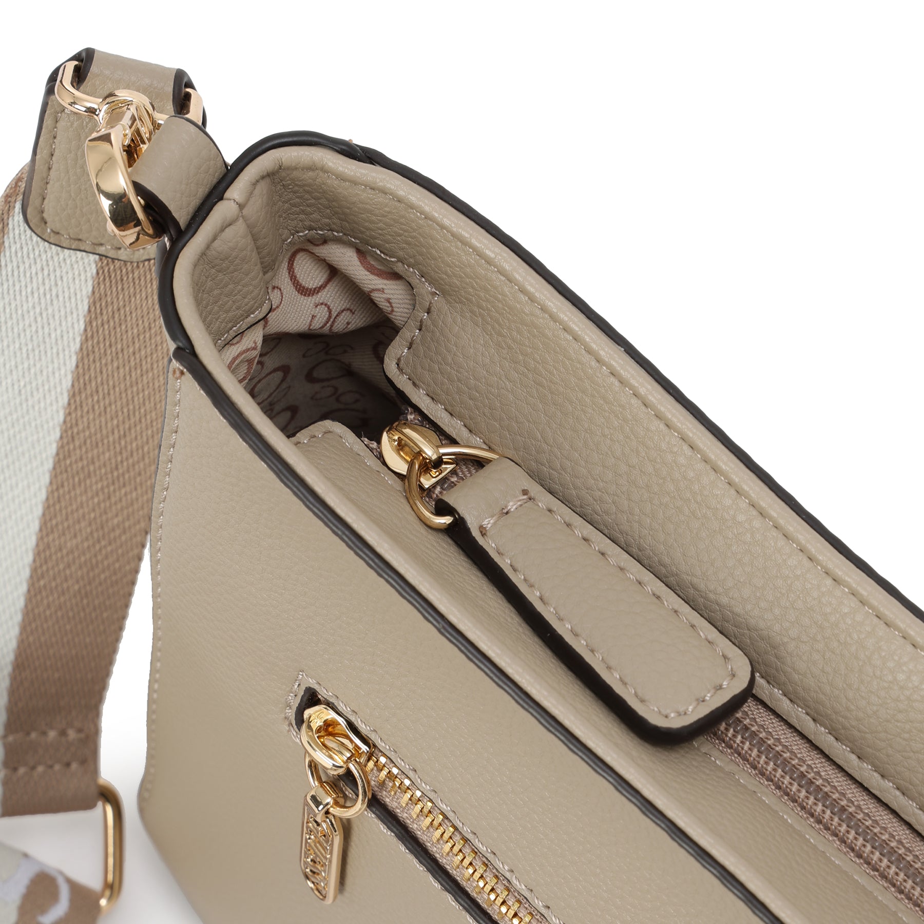 ゲス GUESS BAXIAN Crossbody （BLA） BLA