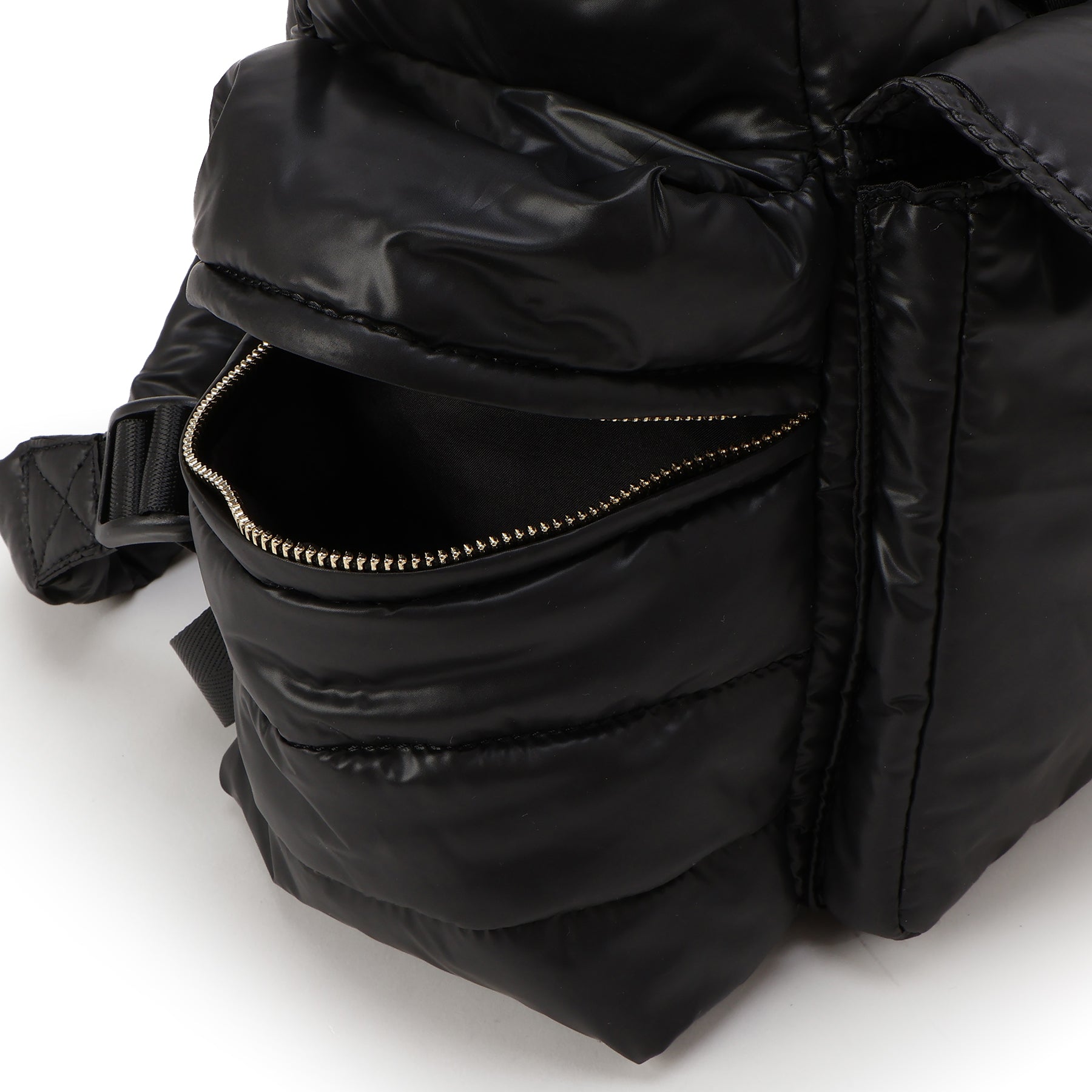 ゲス GUESS NYLON Backpack （JBLK） JBLK