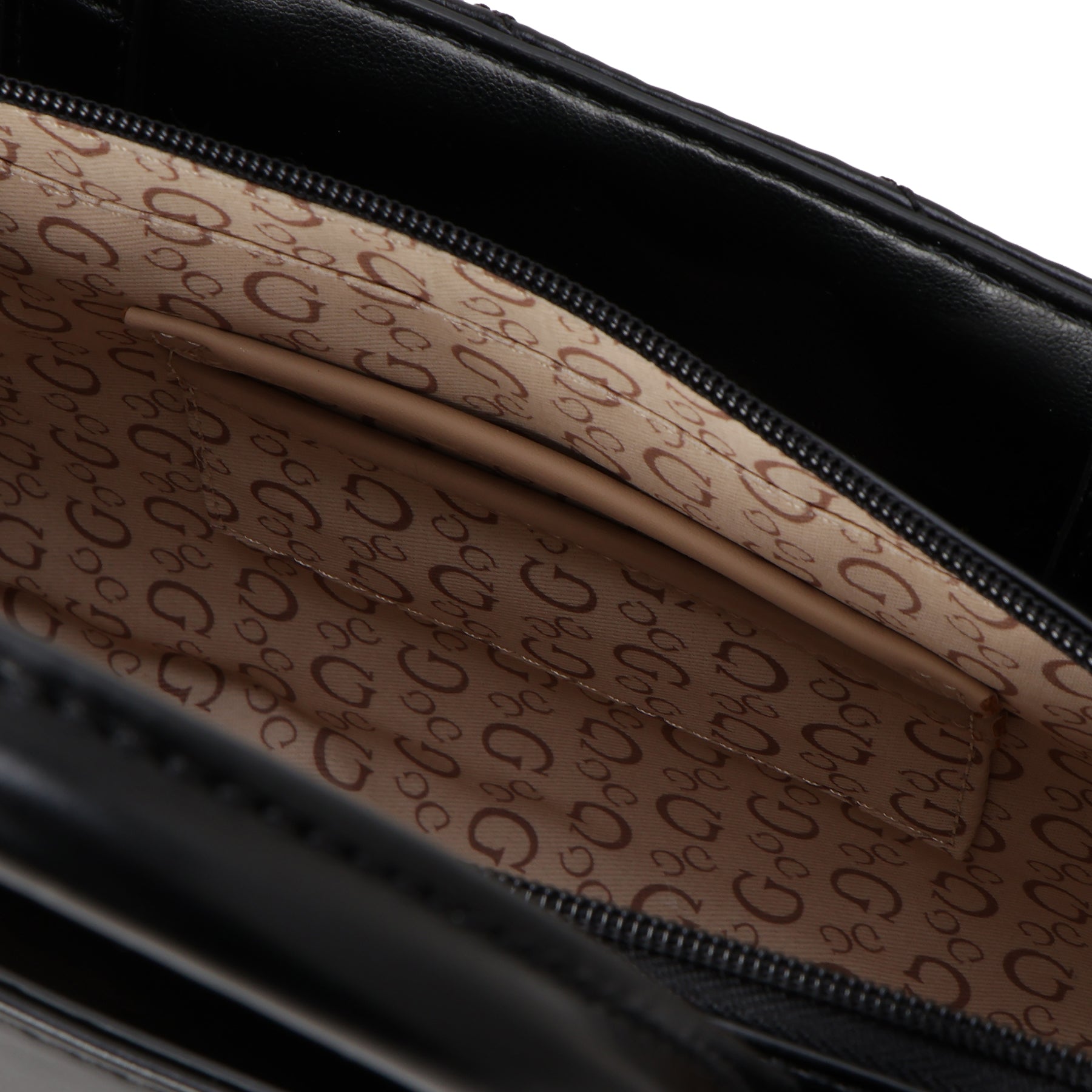 ゲス GUESS BRIELLA Satchel （BLA） BLA