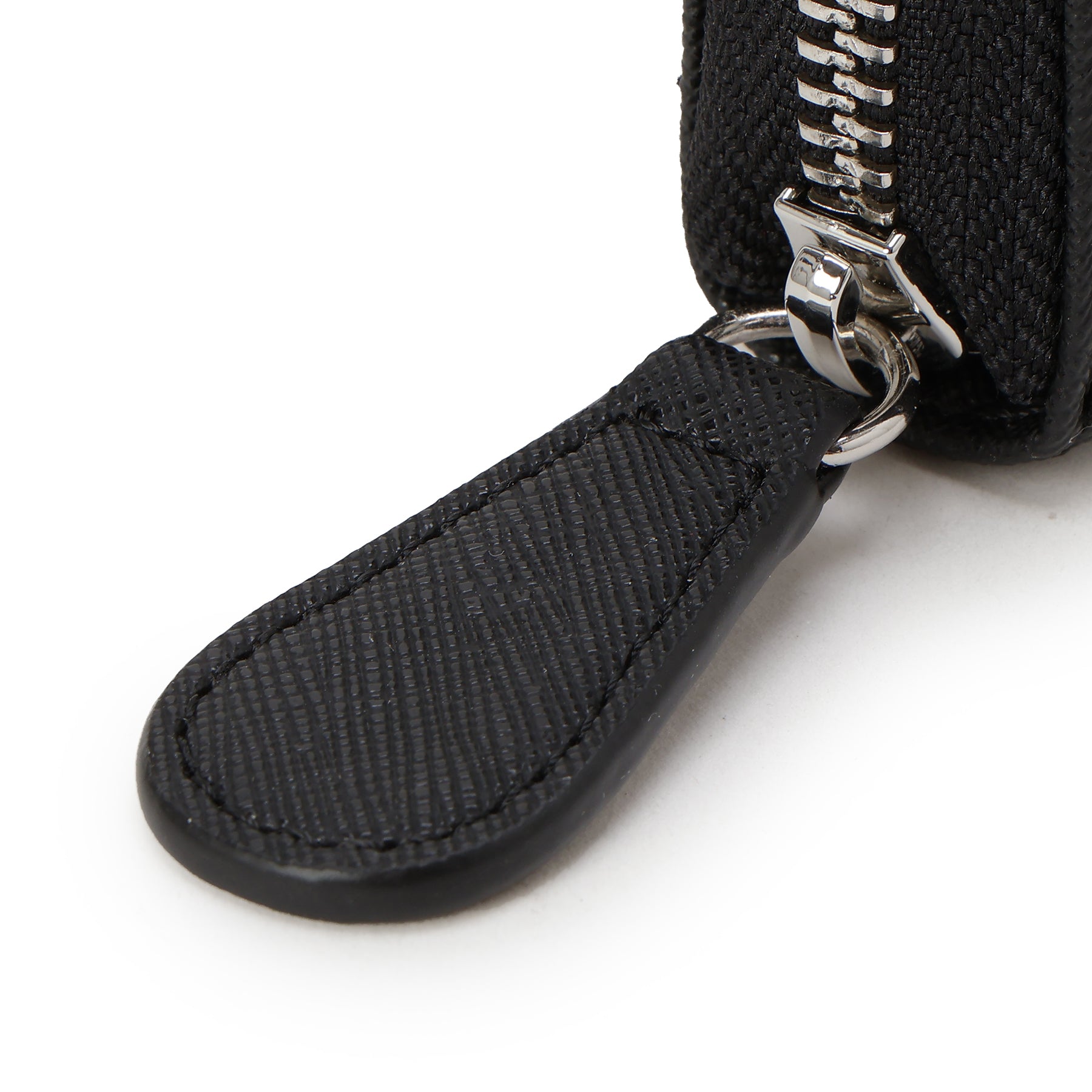 ゲス GUESS VIVIETTE Slg Medium Zip Around （BLA） BLA
