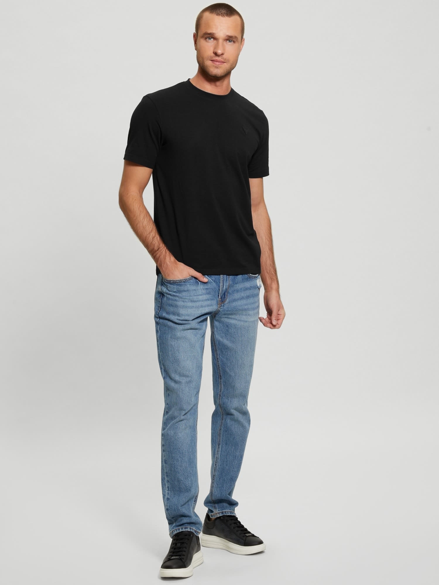 ゲス GUESS HEDLEY Ss T-Shirt （JBLK） JBLK