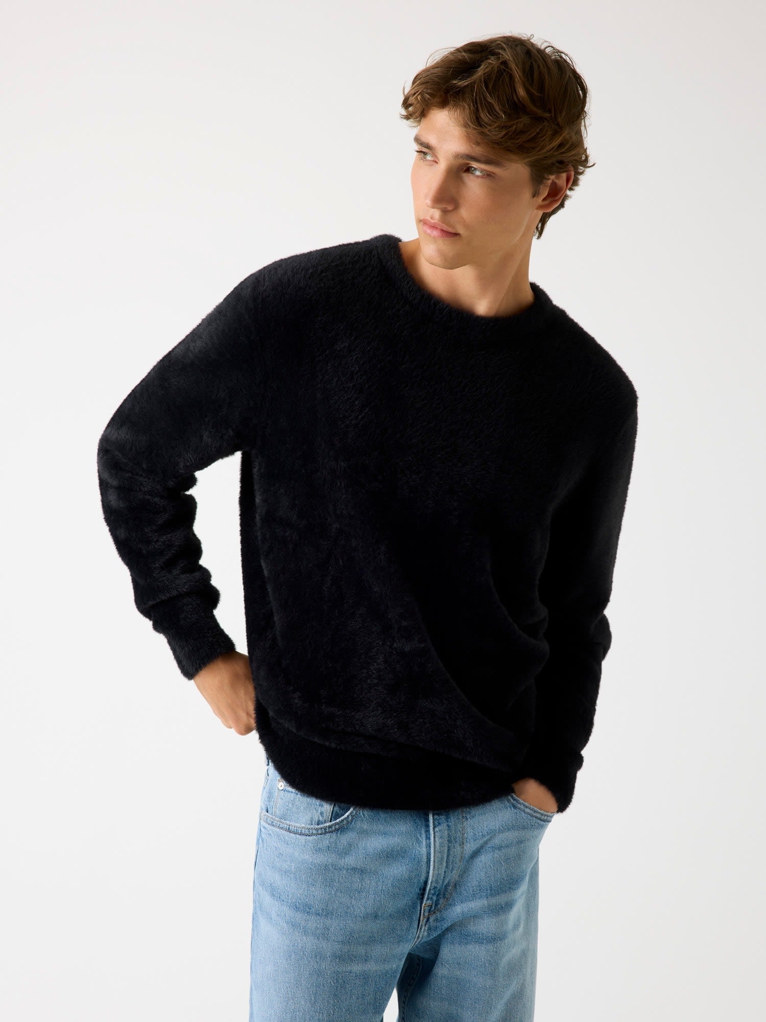 ゲス GUESS JOSIAH Crew Neck Furry Sweater （JBLK） JBLK