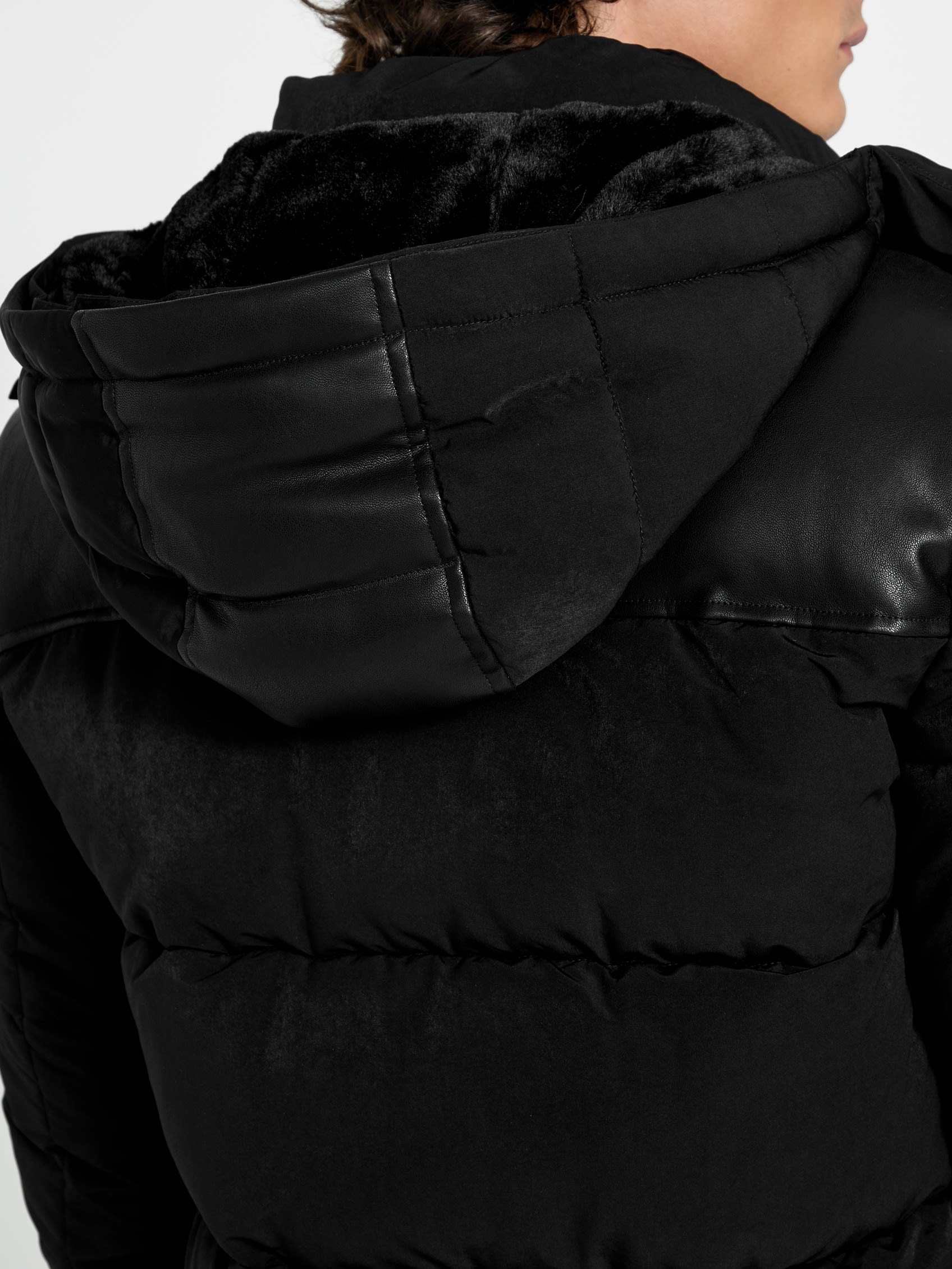 ゲス GUESS OUTDOORS Puffa Jacket （JBLK） JBLK