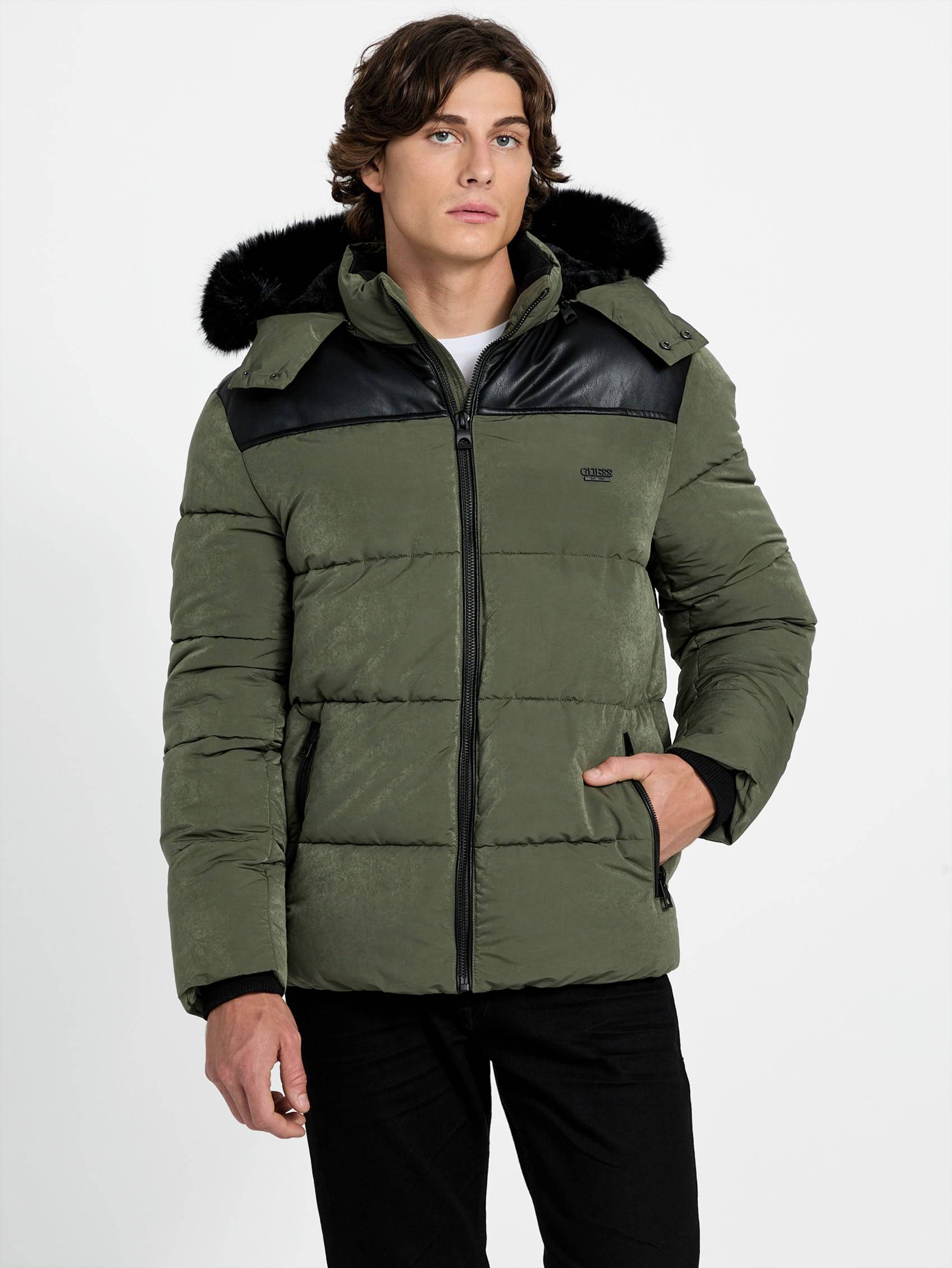 ゲス GUESS OUTDOORS Puffa Jacket （A81U） A81U