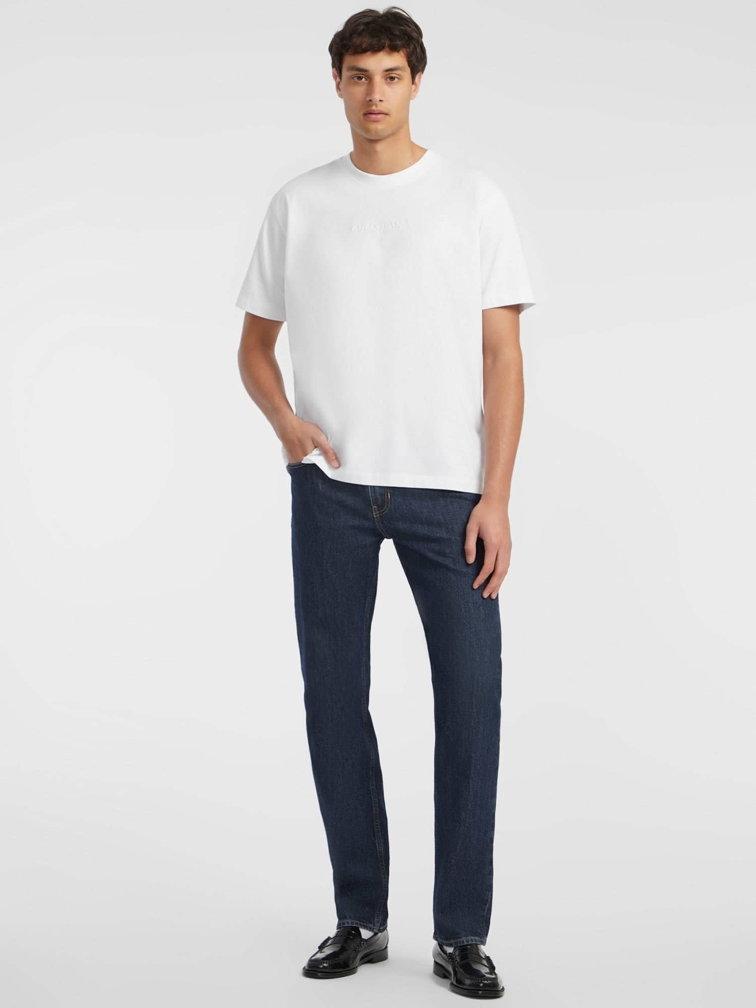 ゲス GUESS GUESS JEANS Short Sleeves Crew Neck Os Logo Emb Tee （G011） G011