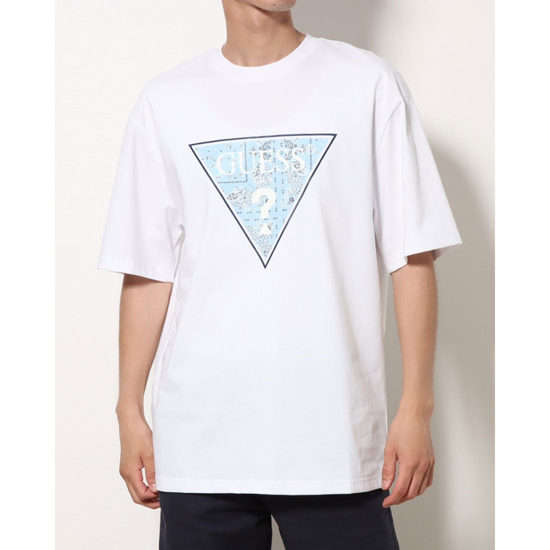 ゲス GUESS Paisley Triangle Tee  Tシャツ,WHT