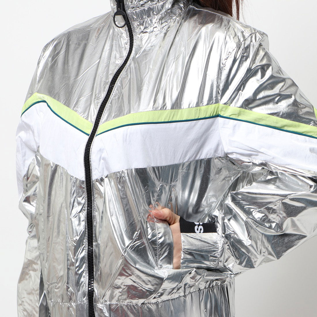 ゲス GUESS ANTHIA NYLON JACKET （SILVER） SILVER
