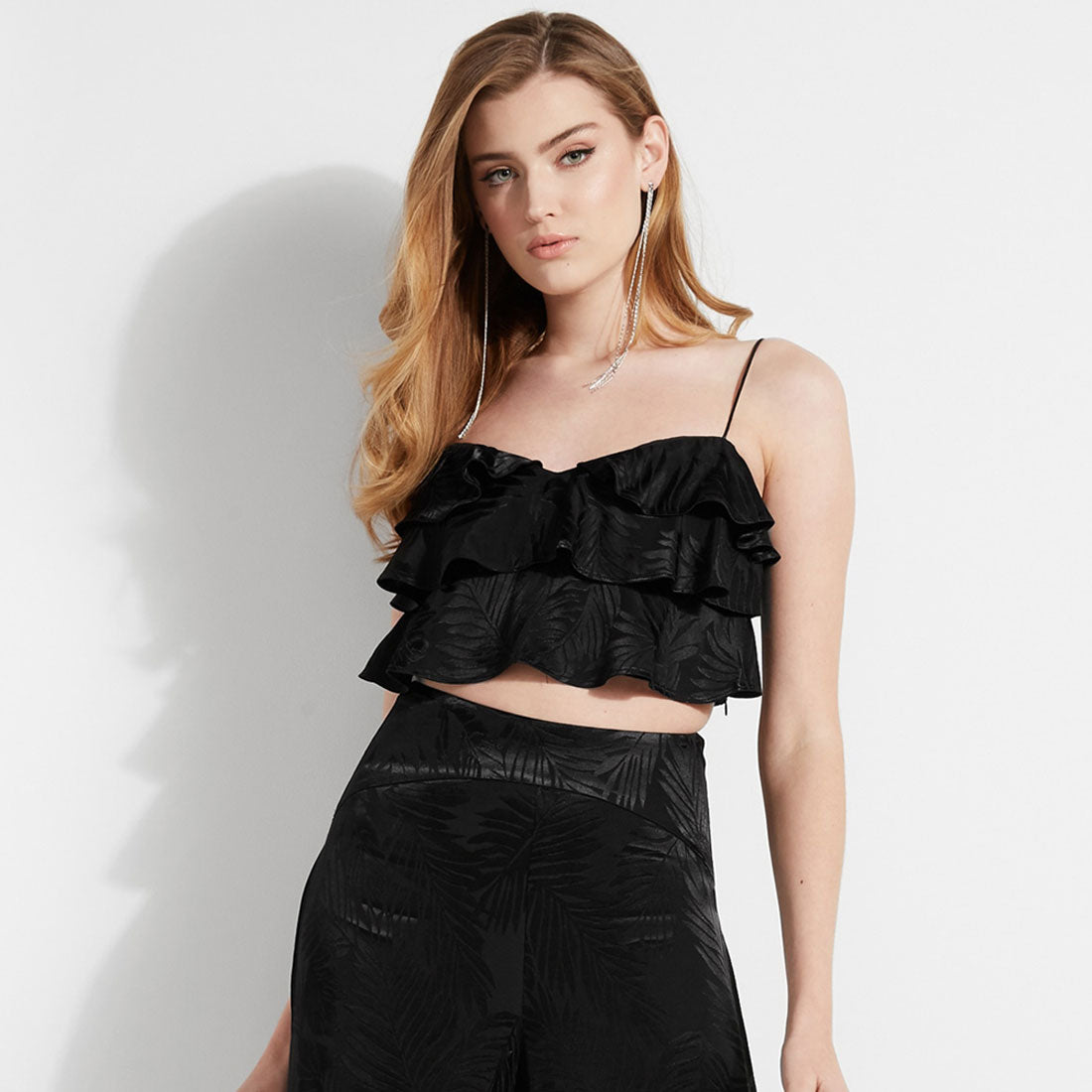 ゲス GUESS Desta Sleeveless Ruffle Cropped Top,JET BLACK