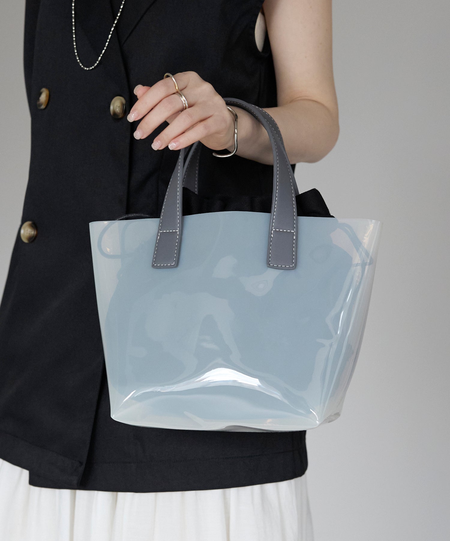 グッシオ GUSCIO PVCバッグ 巾着付き （WHITE） WHITE