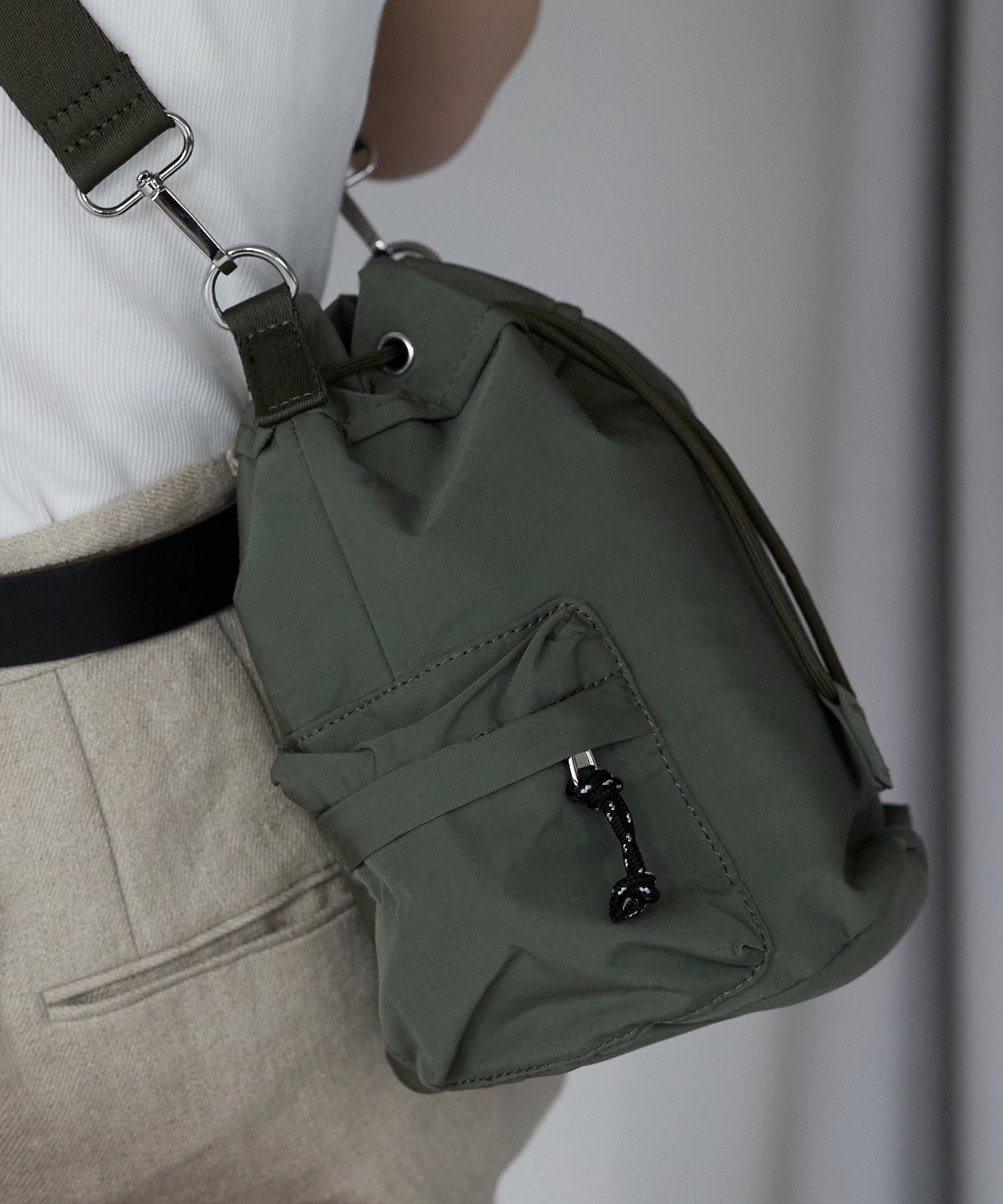 グッシオ GUSCIO アウトポケットショルダーバッグ （KHAKI） KHAKI