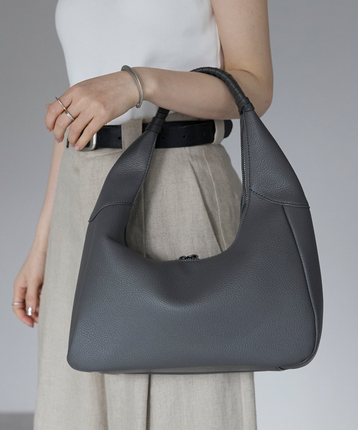 グッシオ GUSCIO ワンショルダートートバッグ （D.GRAY） D.GRAY