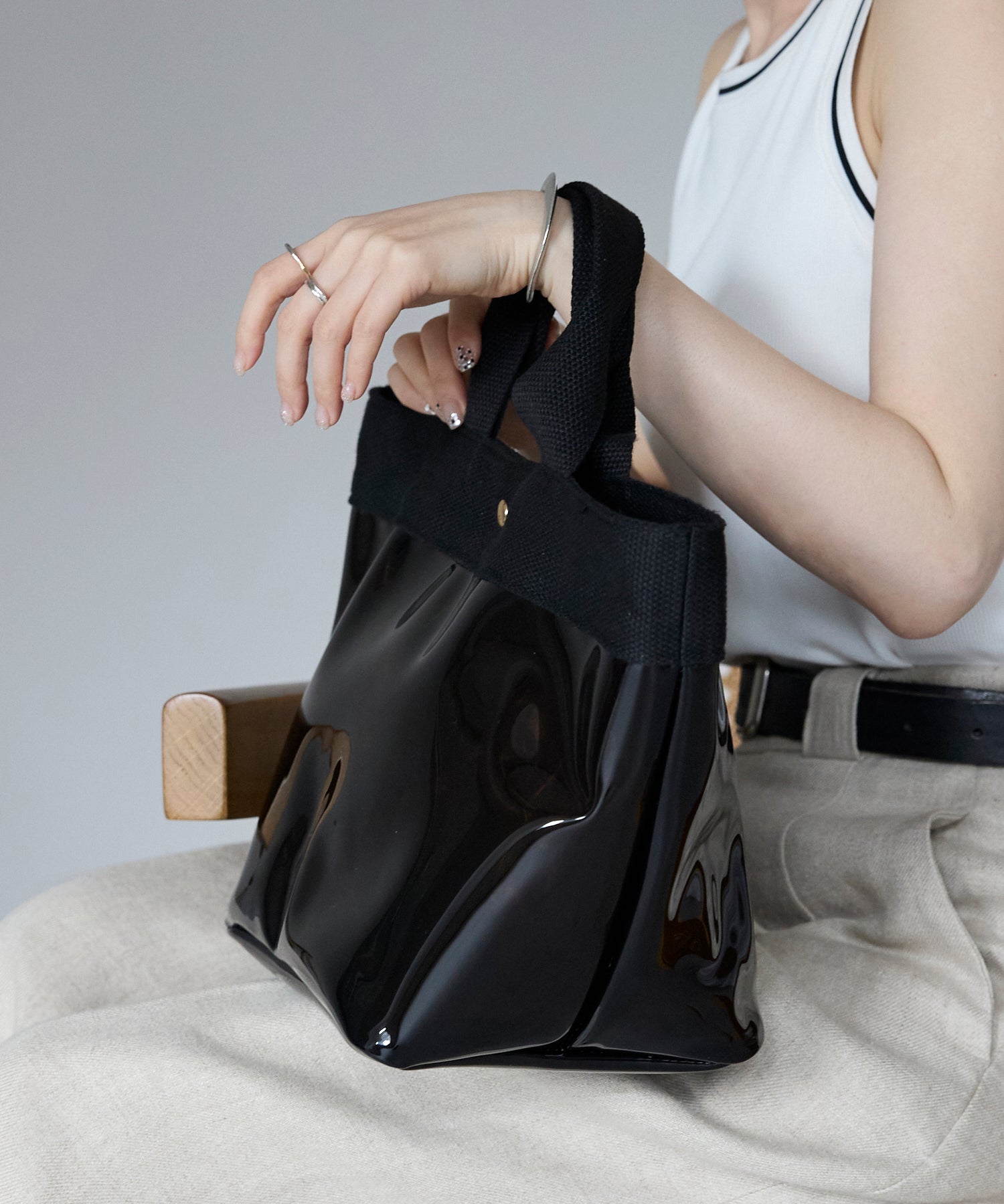 グッシオ GUSCIO PVCバッグ 巾着付き （BLACK） BLACK