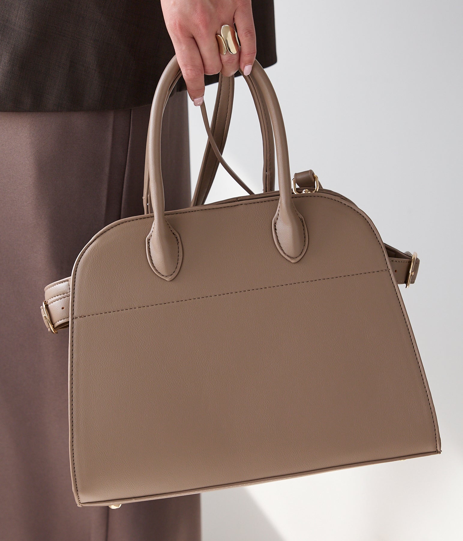 グッシオ GUSCIO 2WAYボストンバッグ （BEIGE） BEIGE