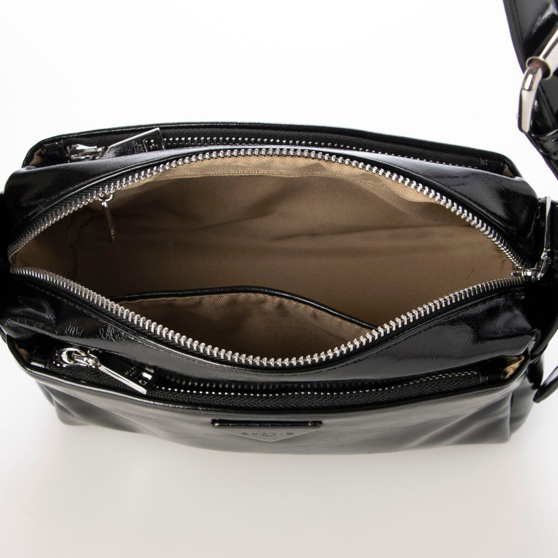 グッシオ GUSCIO ヴィンテージ ダメージ風PUレザーショルダーバッグ （SILVER） SILVER