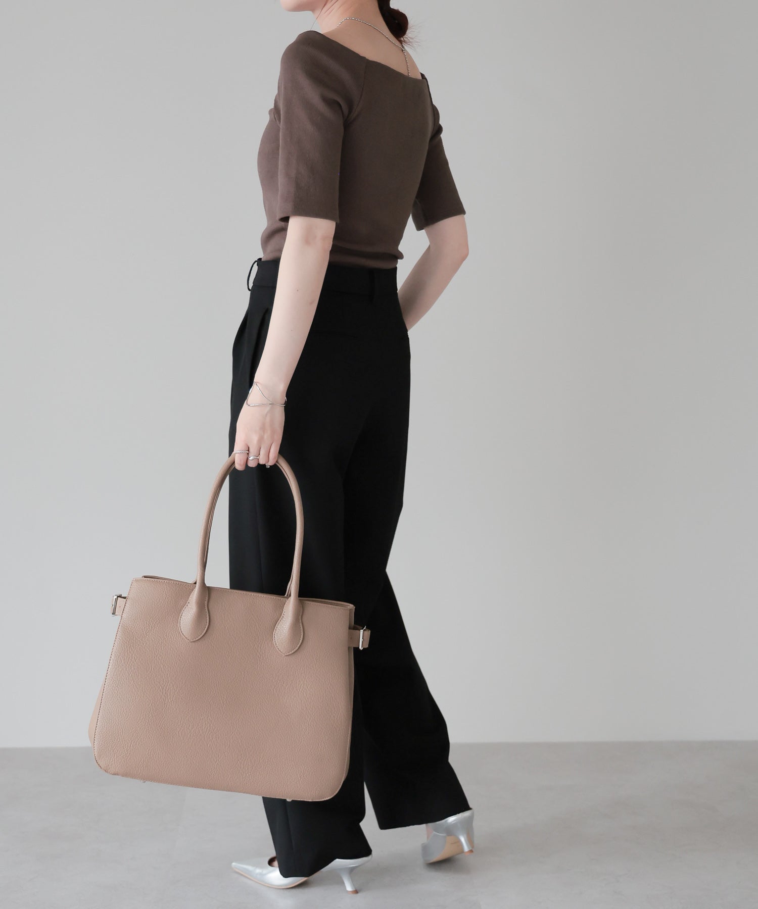 グッシオ GUSCIO サイドベルトトートバッグ （BEIGE） BEIGE