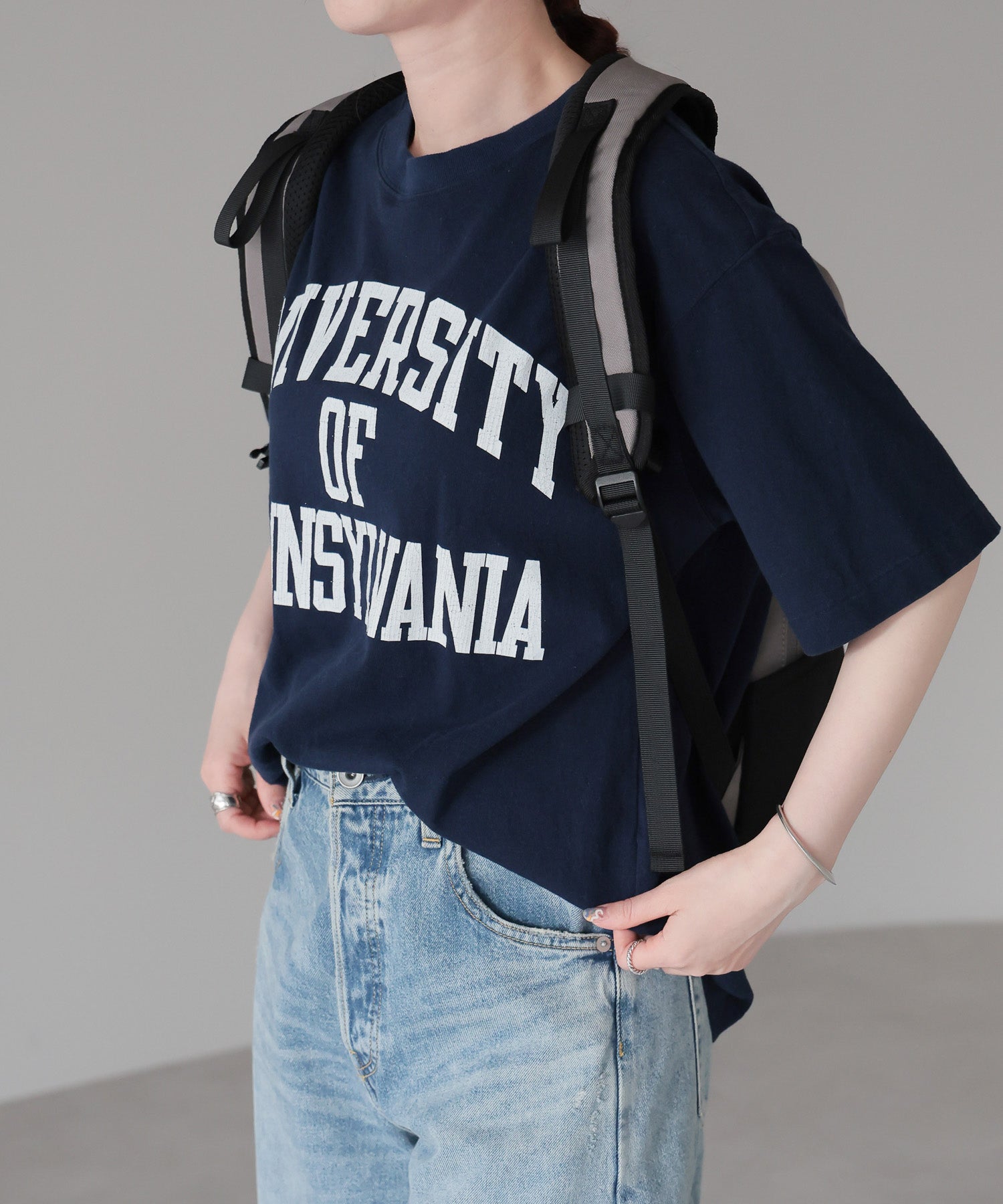グッシオ GUSCIO 軽量スリムナイロンリュック （GRAY） GRAY