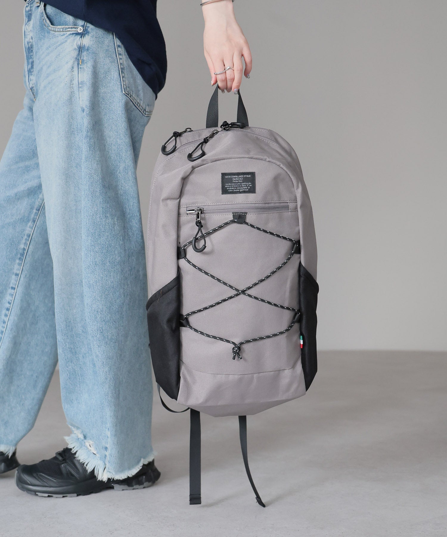 グッシオ GUSCIO 軽量スリムナイロンリュック （GRAY） GRAY
