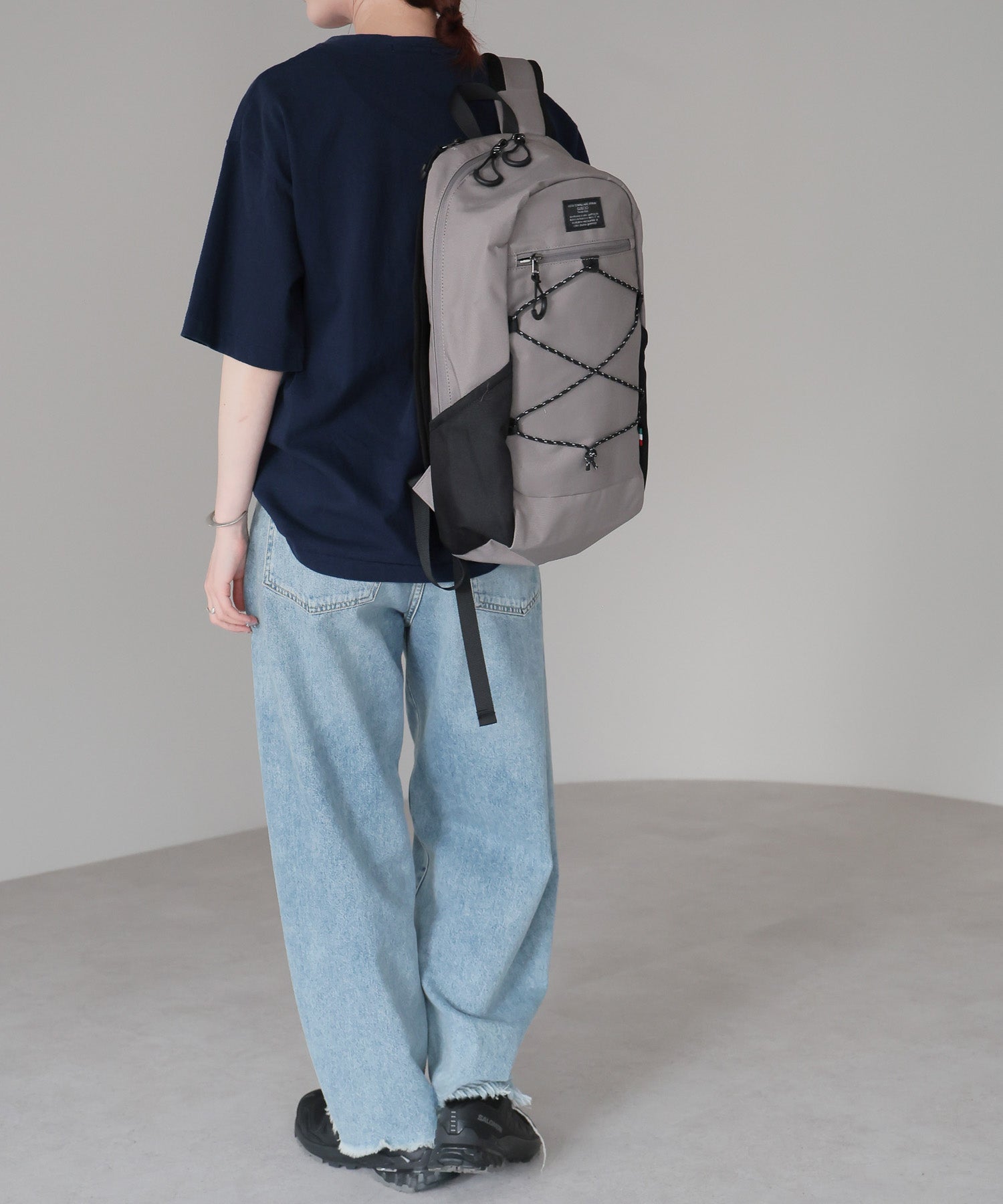グッシオ GUSCIO 軽量スリムナイロンリュック （GRAY） GRAY