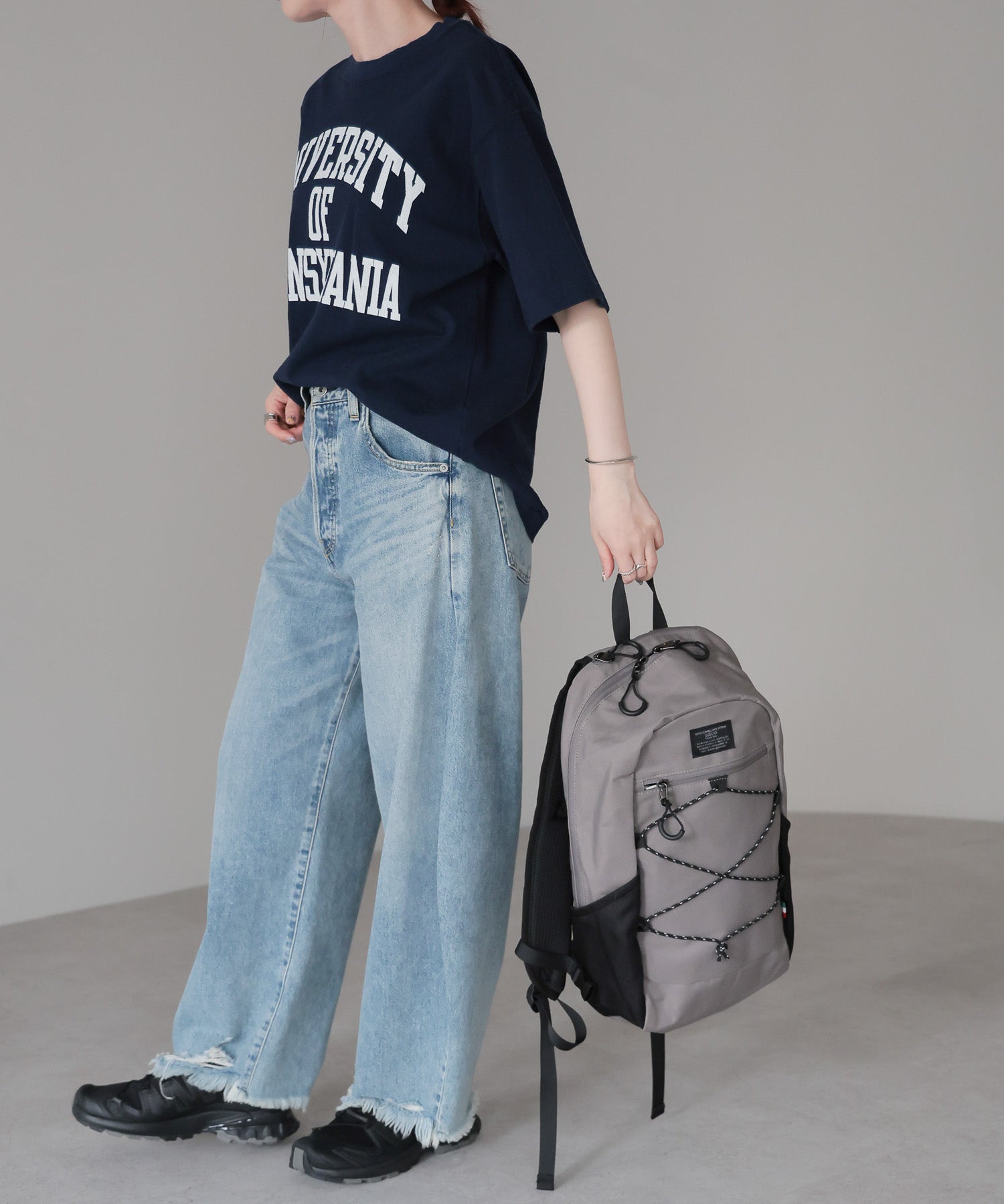 グッシオ GUSCIO 軽量スリムナイロンリュック （GRAY） GRAY