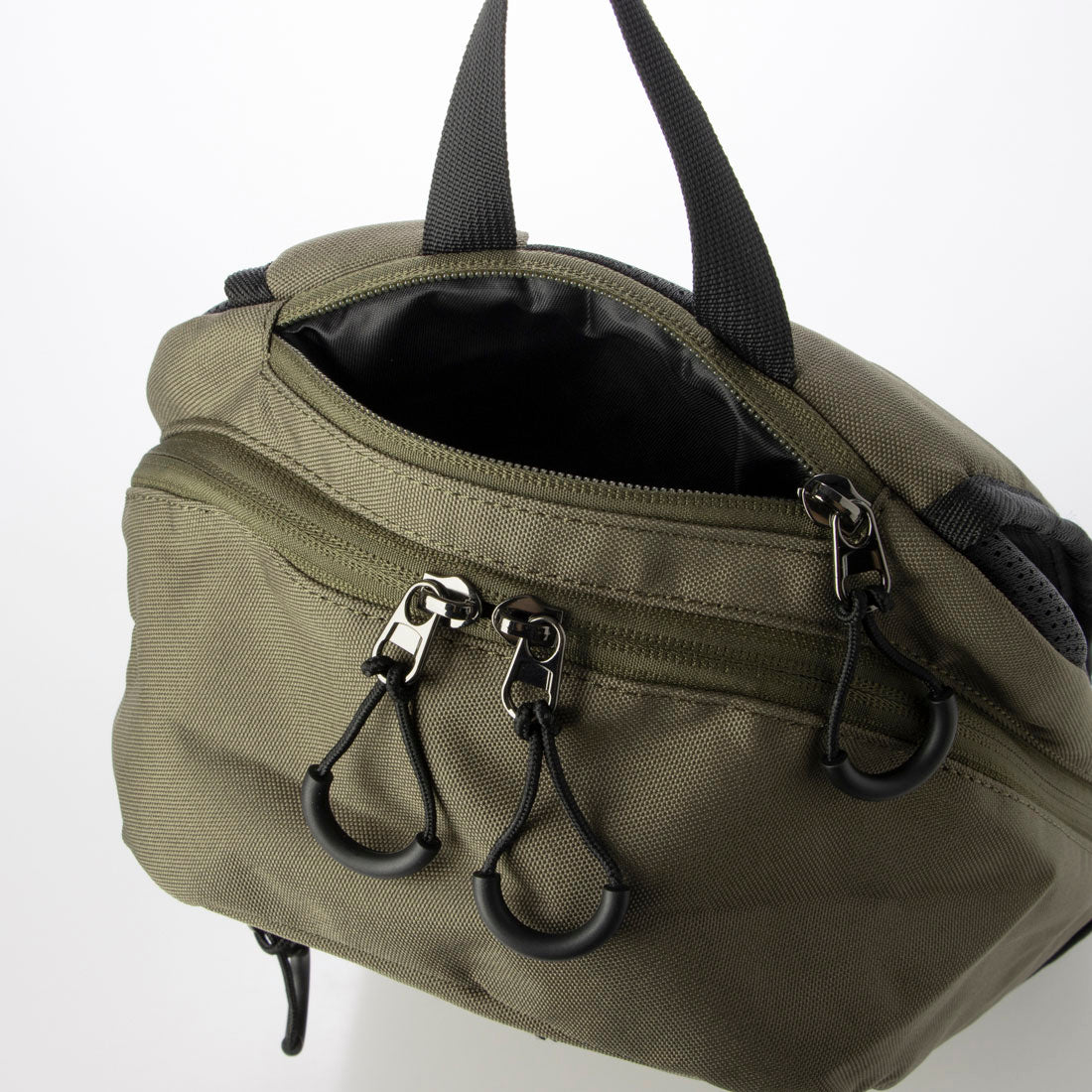 グッシオ GUSCIO 軽量スリムナイロンリュック （GRAY） GRAY