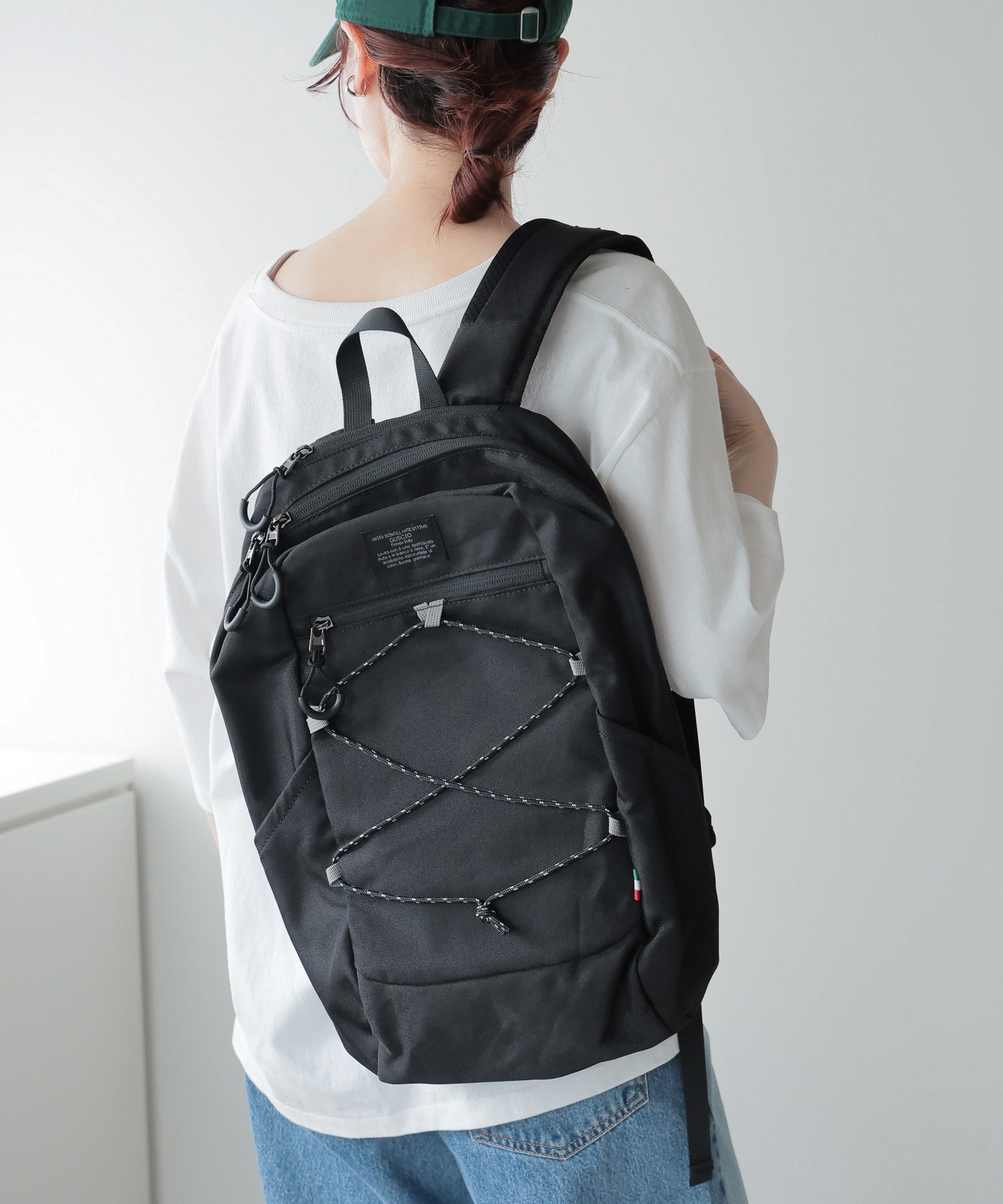 グッシオ GUSCIO 軽量スリムナイロンリュック （BLACK） BLACK