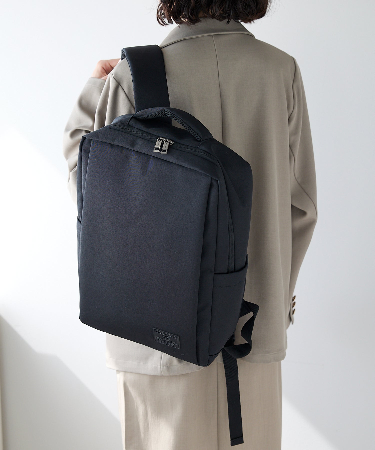 グッシオ GUSCIO スクエア型ビジネスリュック （BLACK） BLACK